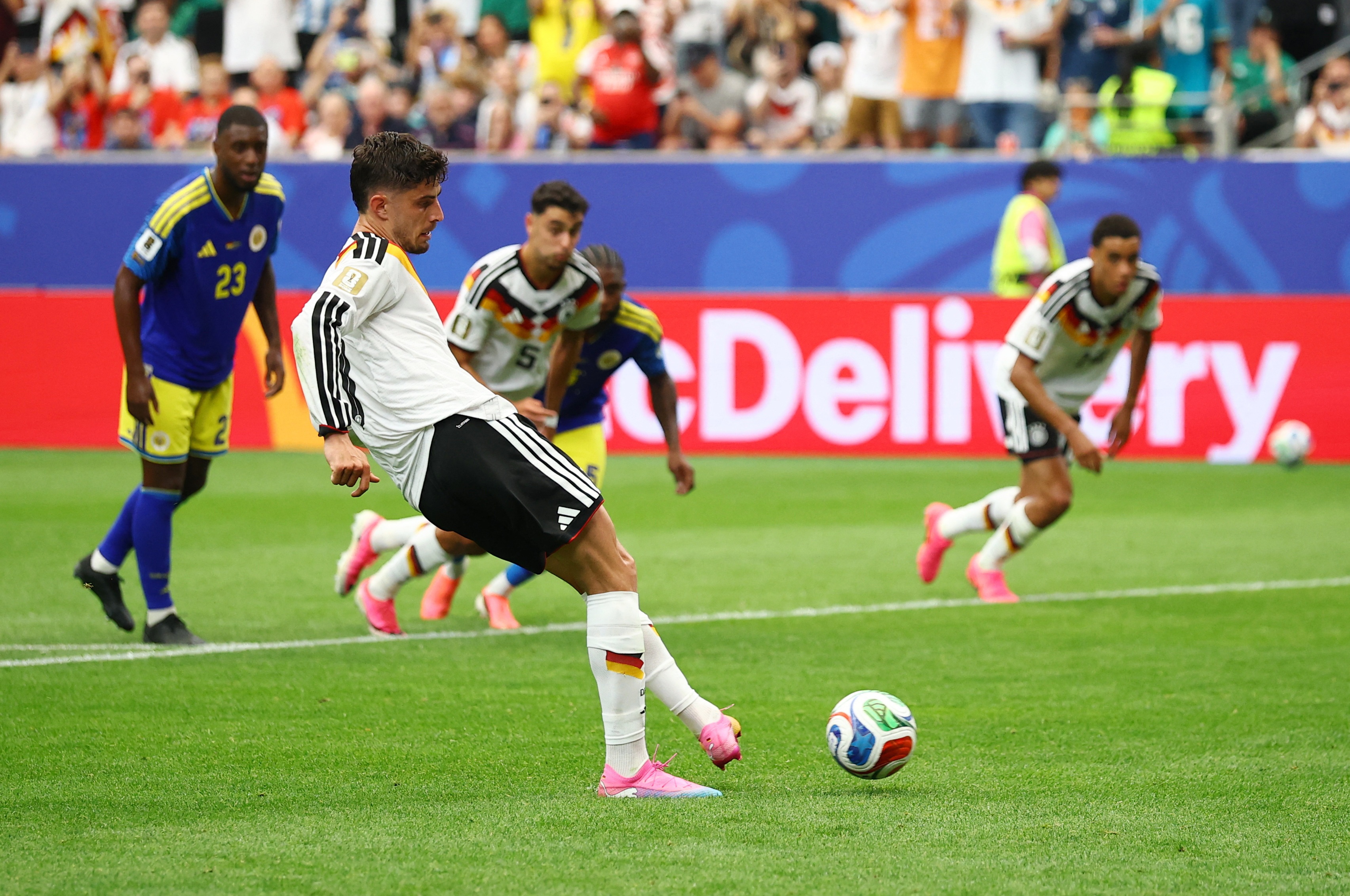 Kai Havertz noi rong cach biet cho tuyen Duc hinh anh
