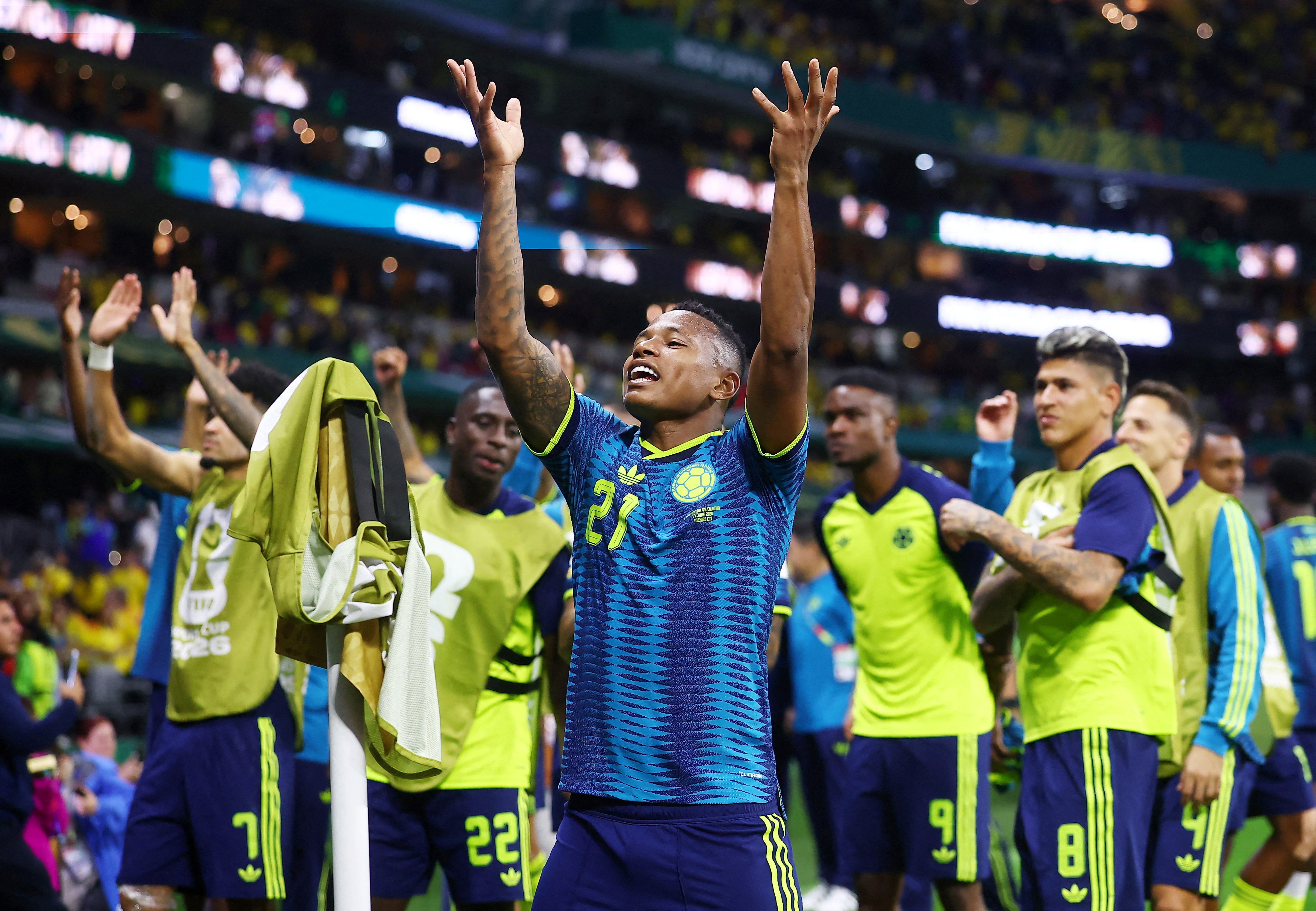 Video Colombia an dinh ty so 3-1 truoc Uzbekistan hinh anh