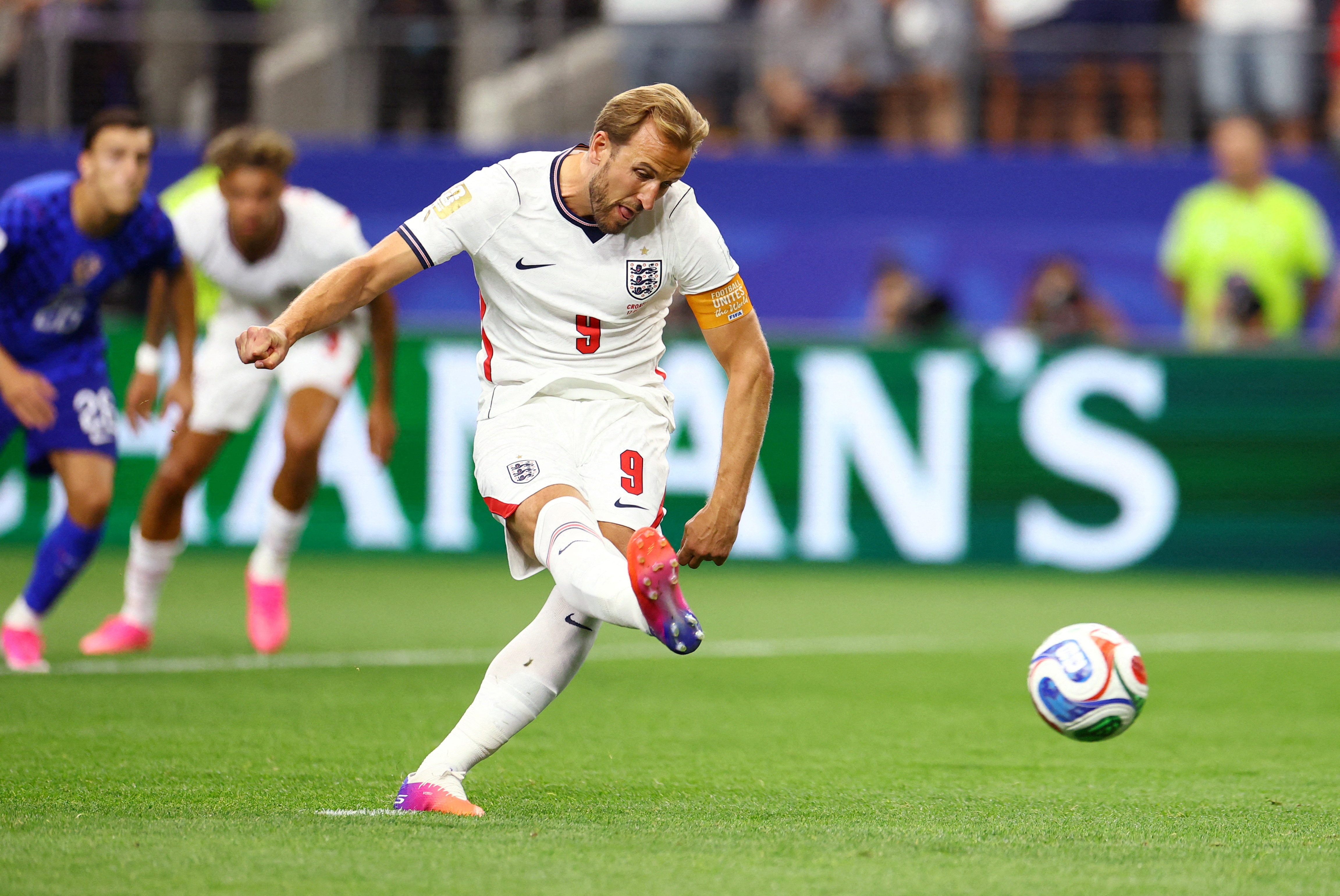 Video Harry Kane mo diem cho tuyen Anh hinh anh
