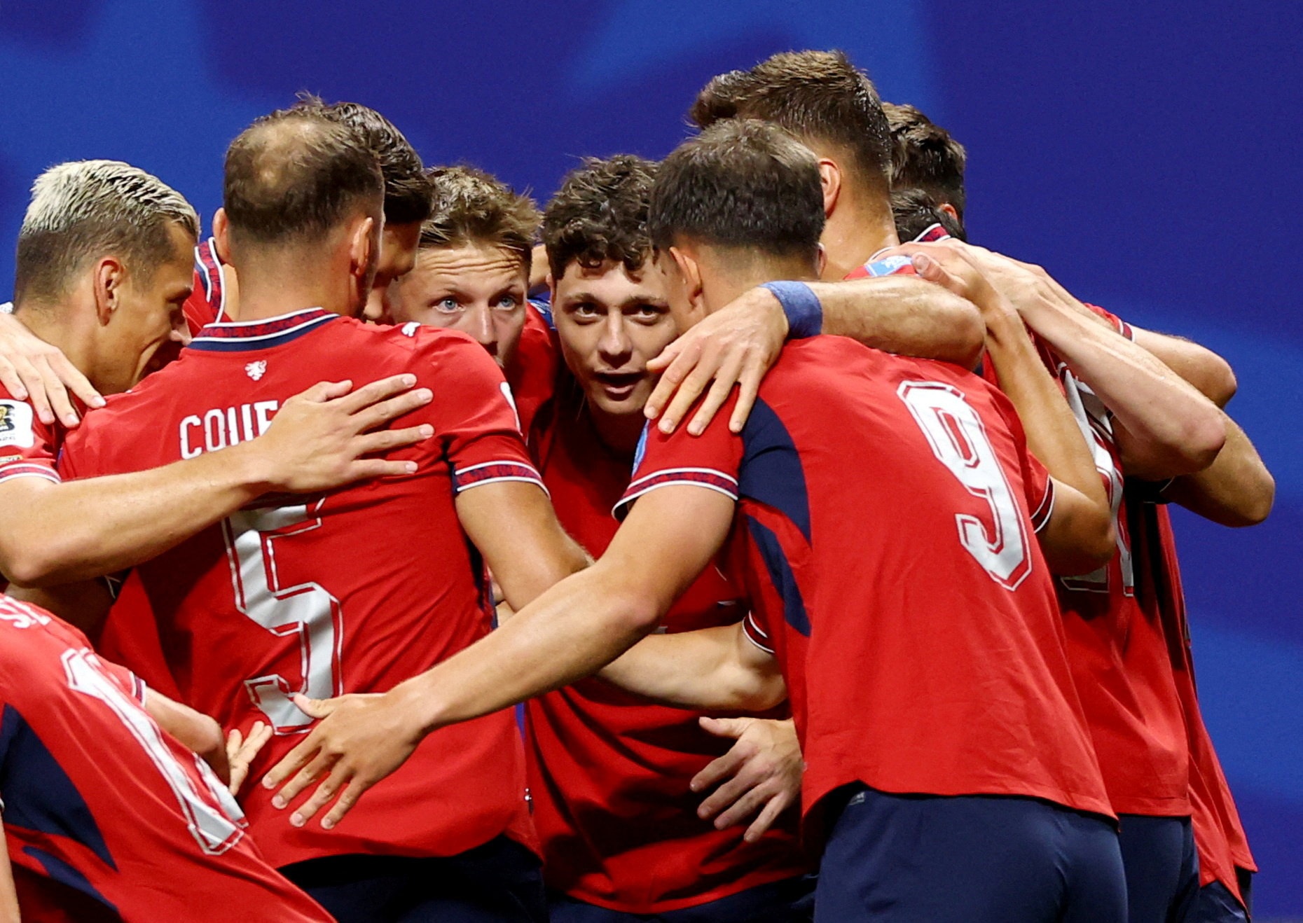Video CH Czech mo ty so 1-0 truoc Nam Phi hinh anh