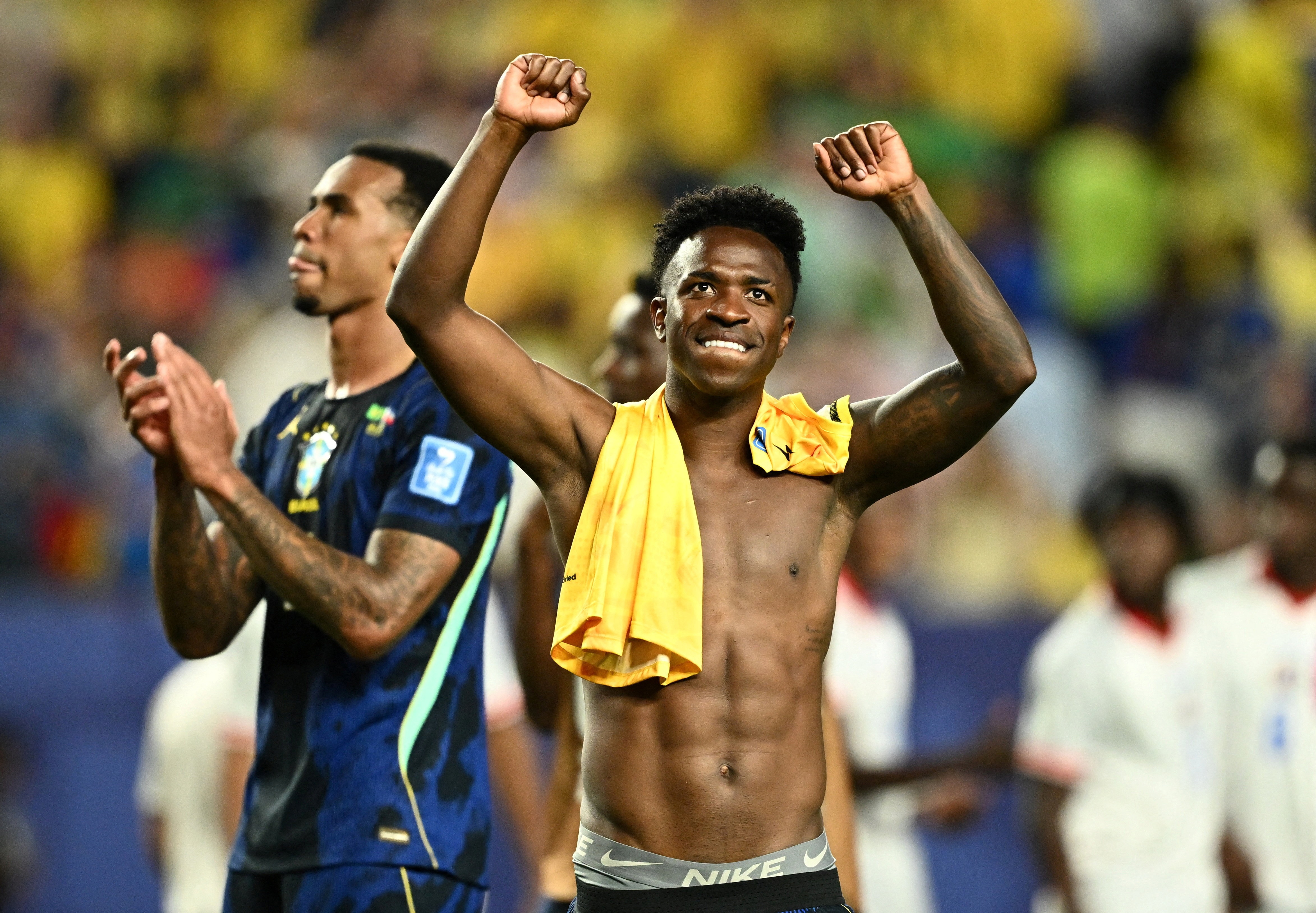 Vinicius an dinh ty so 3-0 cho Brazil hinh anh