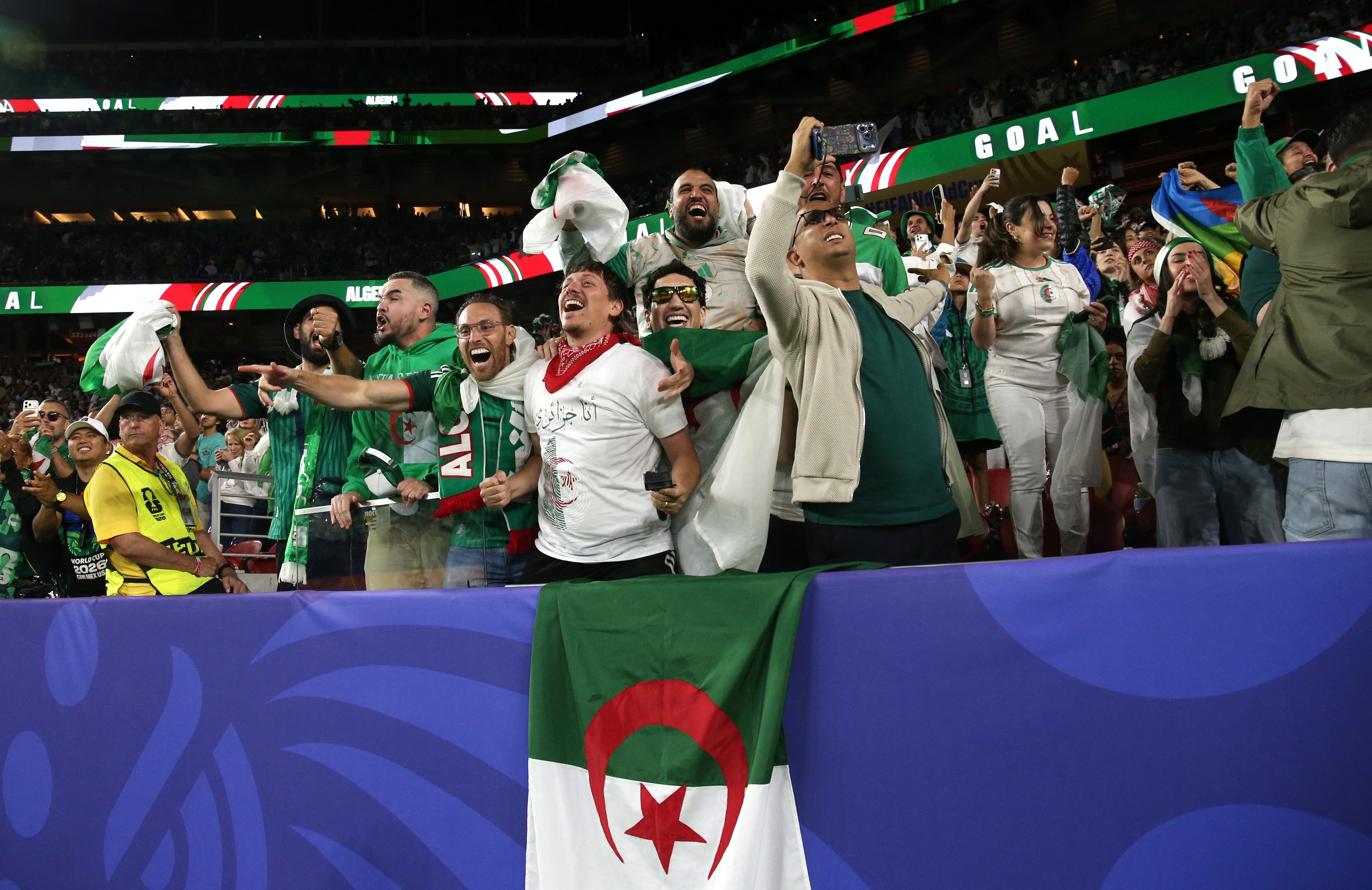 Highlight Jordan 1-2 Algeria hinh anh