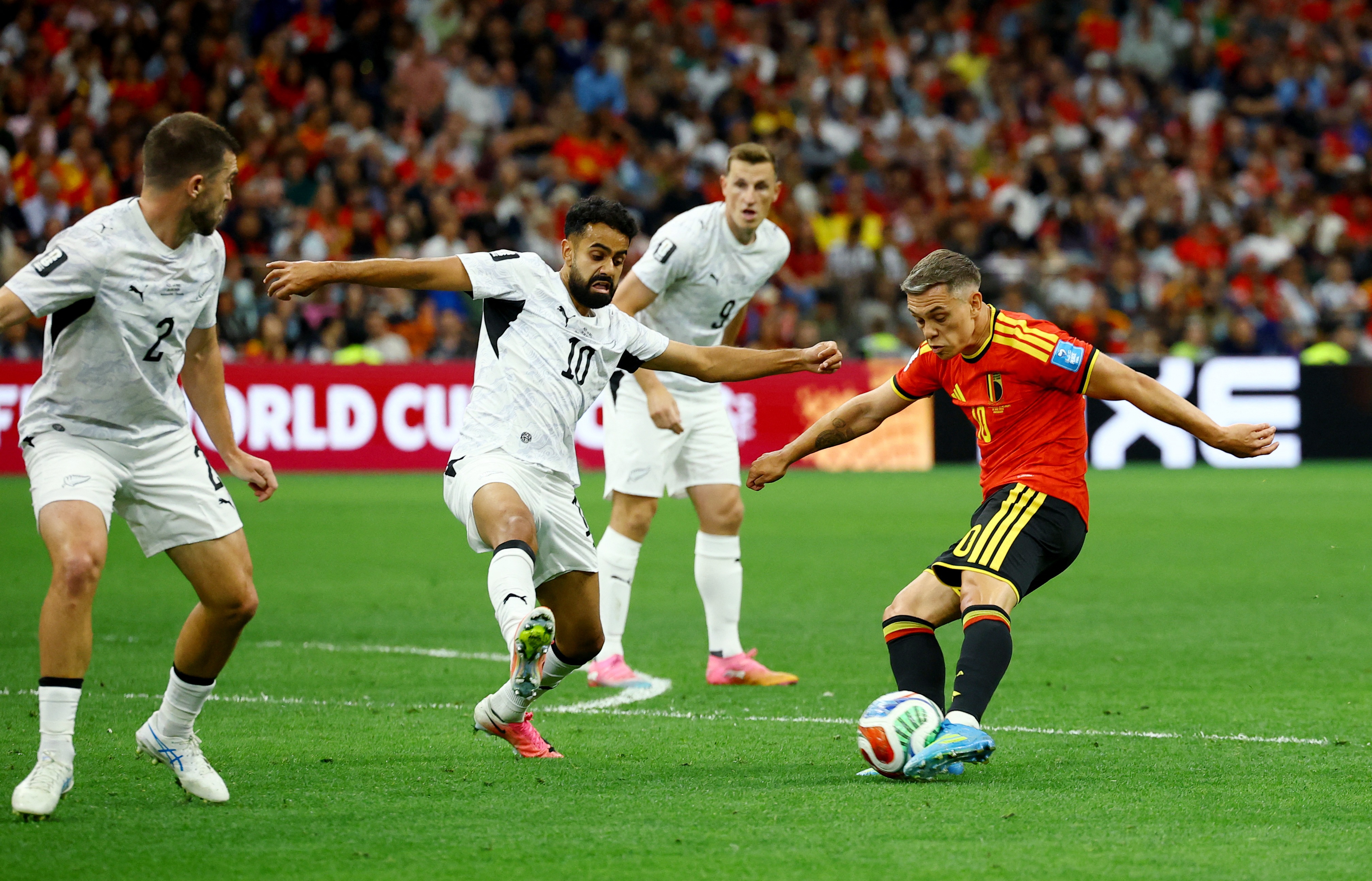 Bi mo ty so 1-0 truoc New Zealand hinh anh