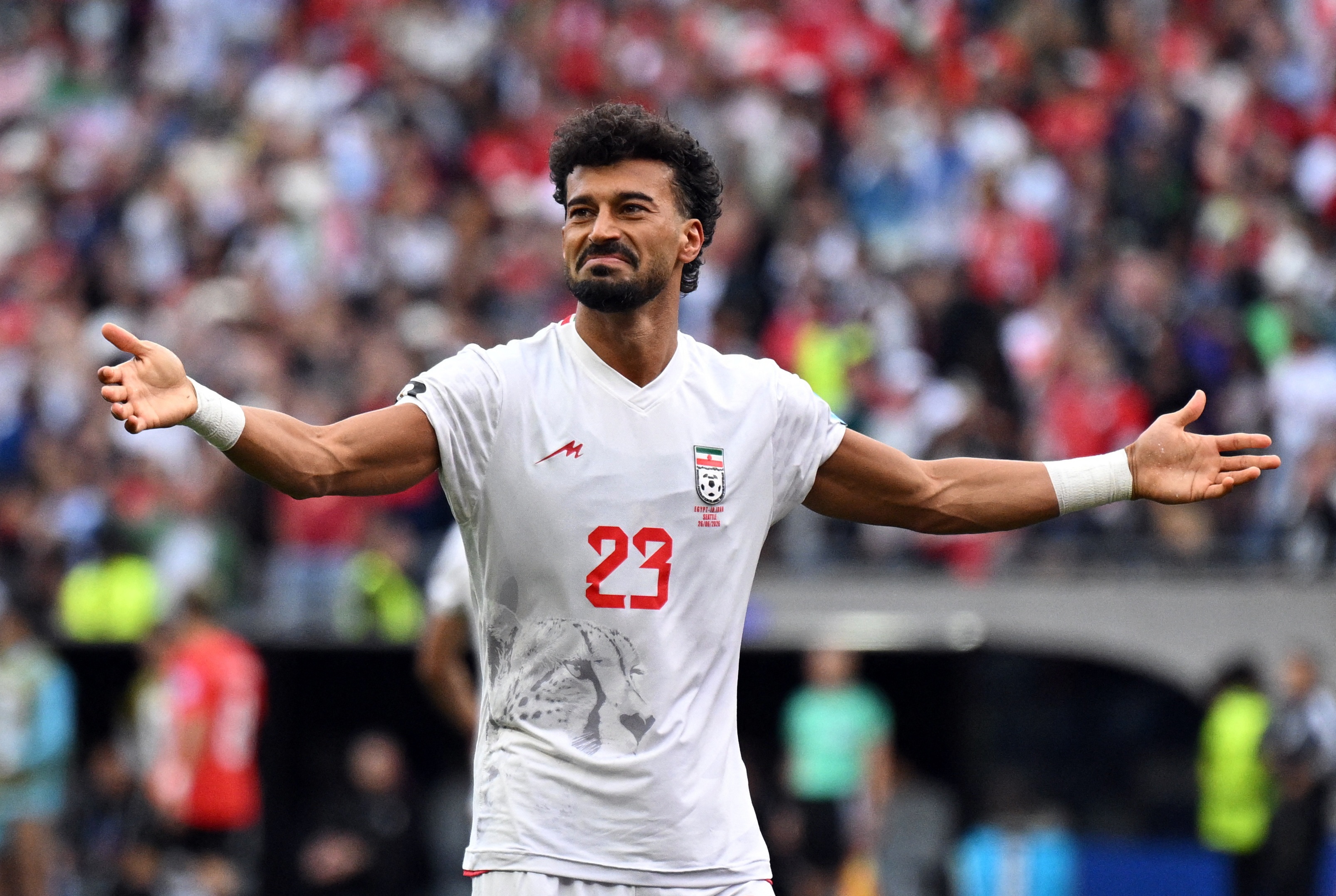 Iran san bang ty so 1-1 truoc Ai Cap hinh anh