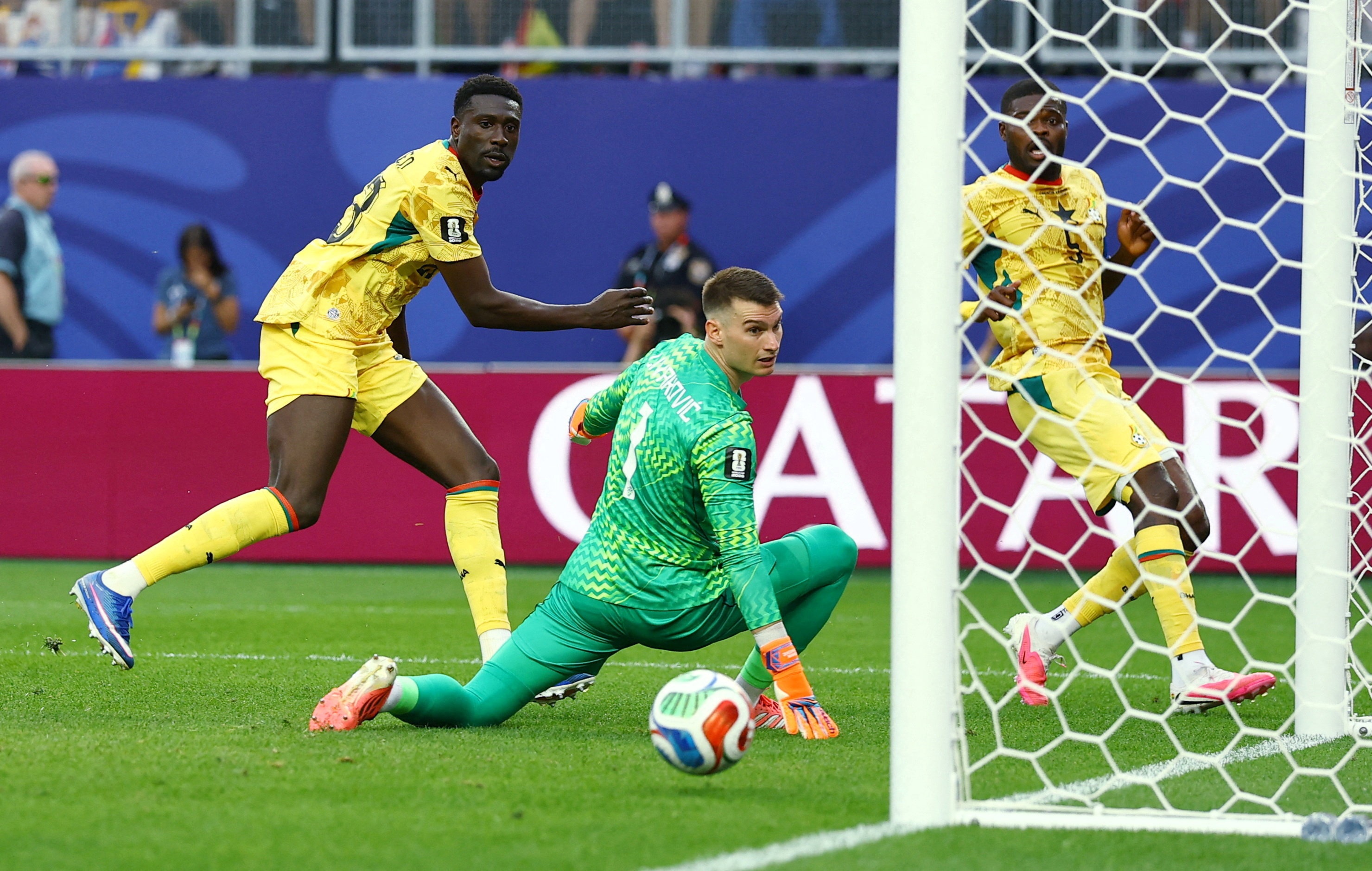 Ghana can bang ty so 1-1 truoc Croatia hinh anh