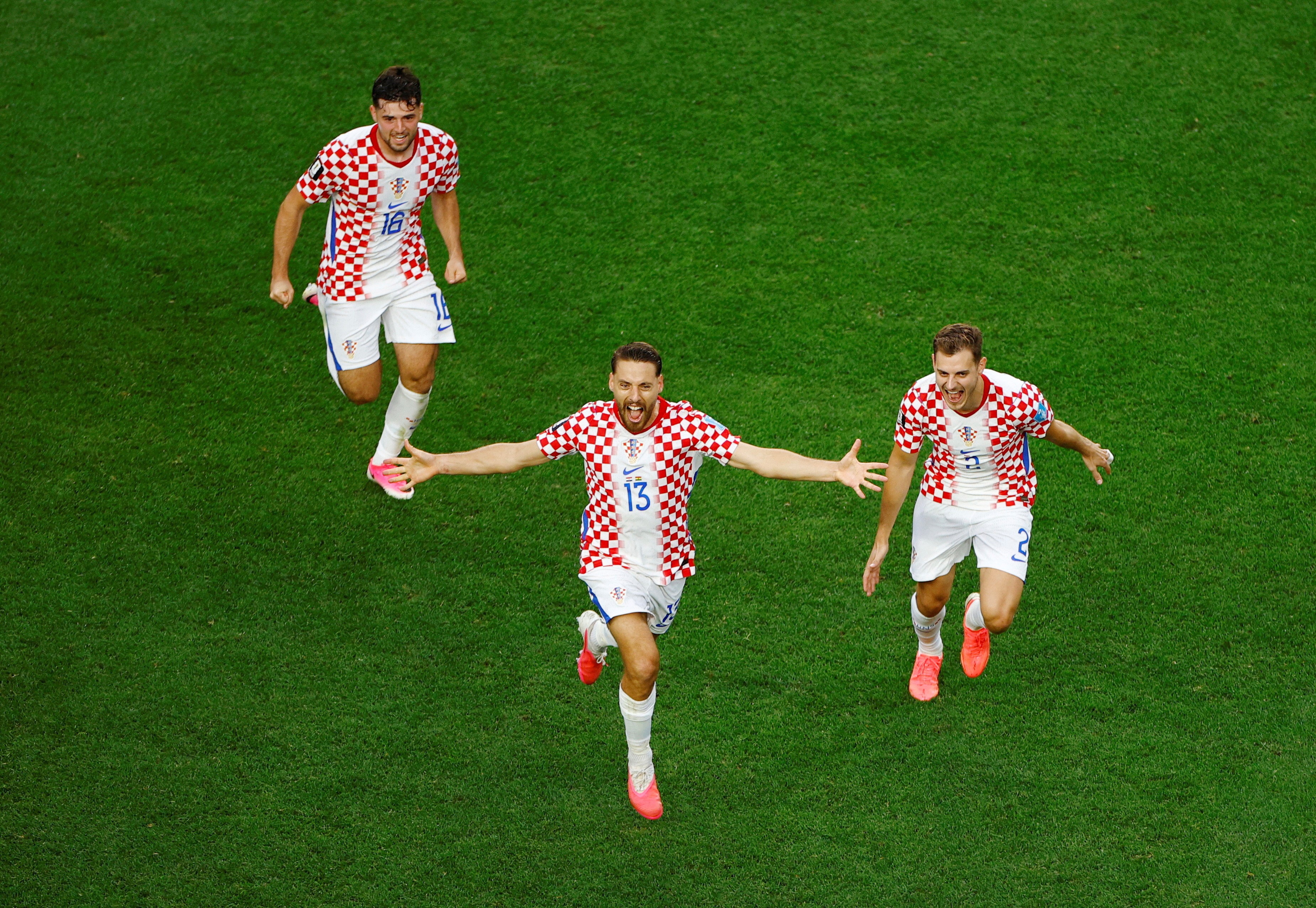 Croatia an dinh chien thang 2-1 truoc Ghana hinh anh