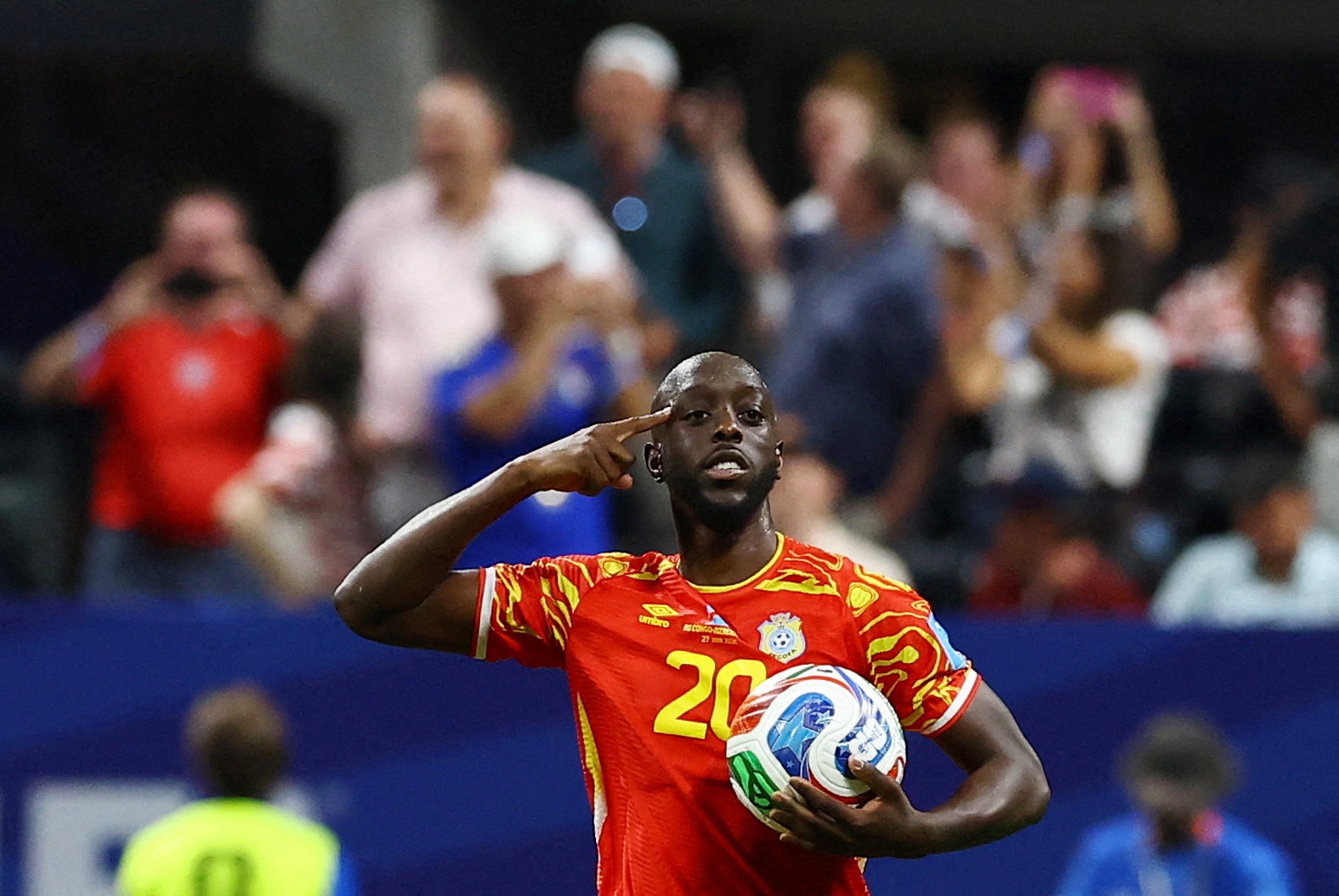 CHDC Congo an dinh ty so 3-1 truoc Uzbekistan hinh anh