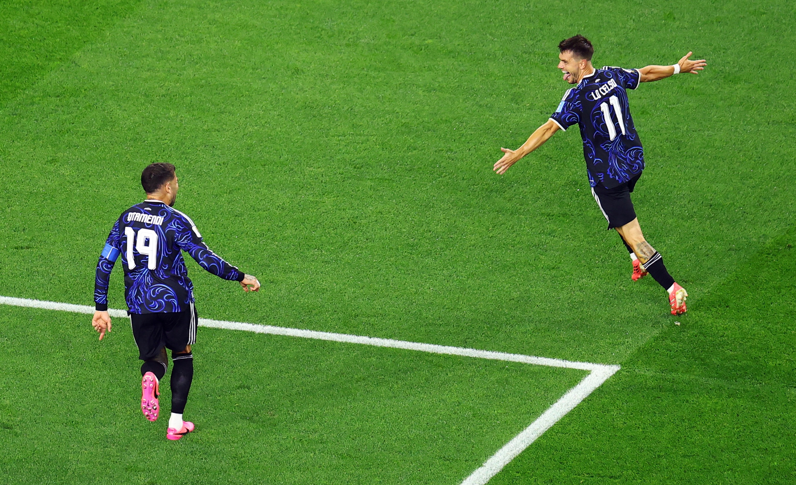 Sieu pham sut phat cua Lo Celso mo ty so cho Argentina truoc Jordan hinh anh