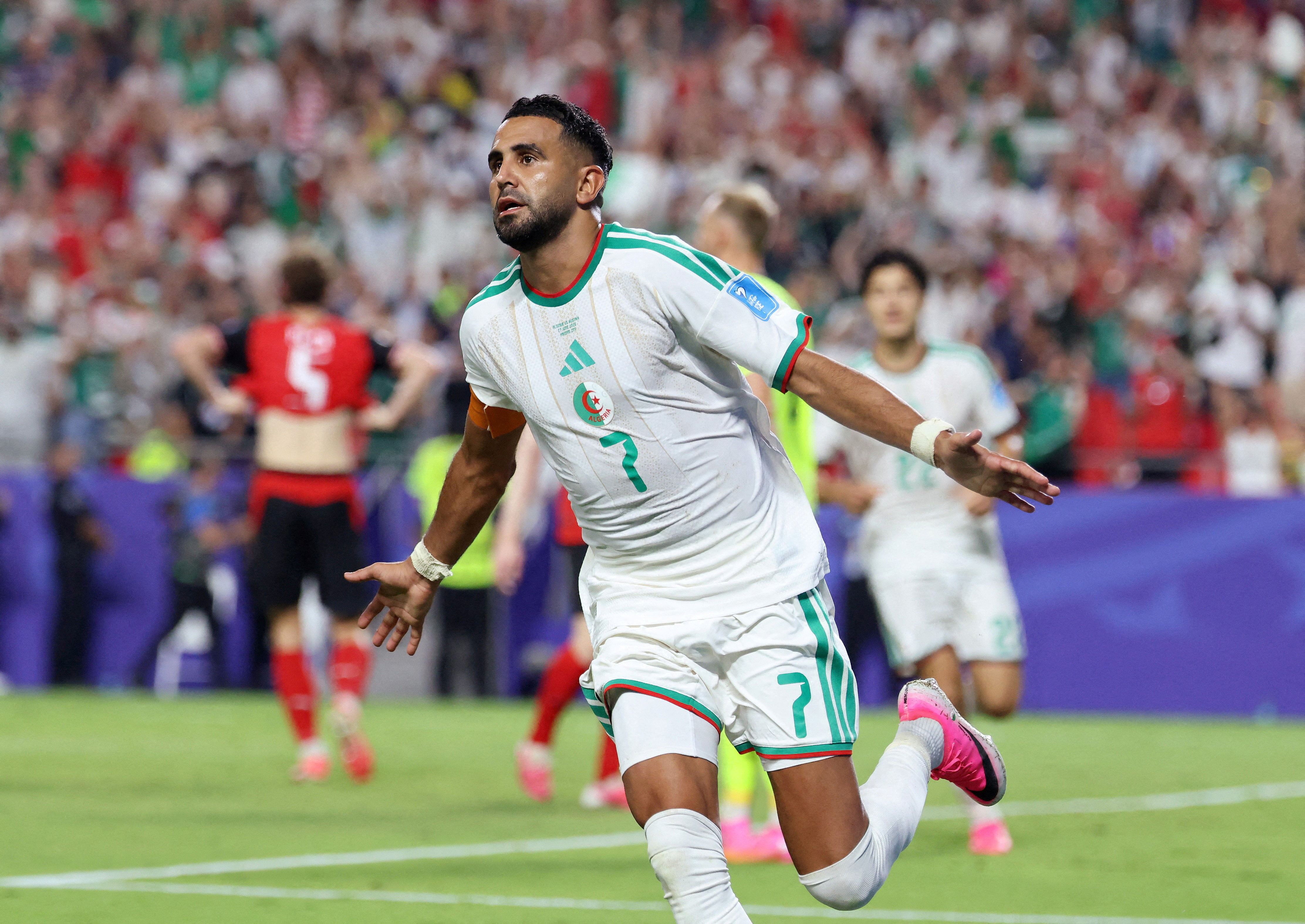 Highlights Ao 3-3 Algeria hinh anh
