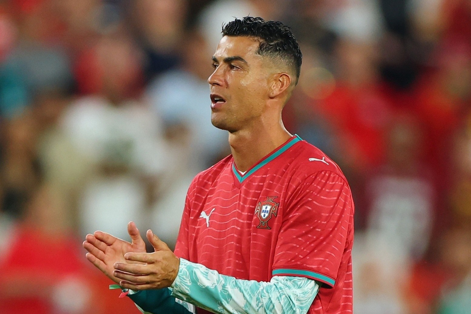 Ronaldo lai 'ghi ban' hinh anh