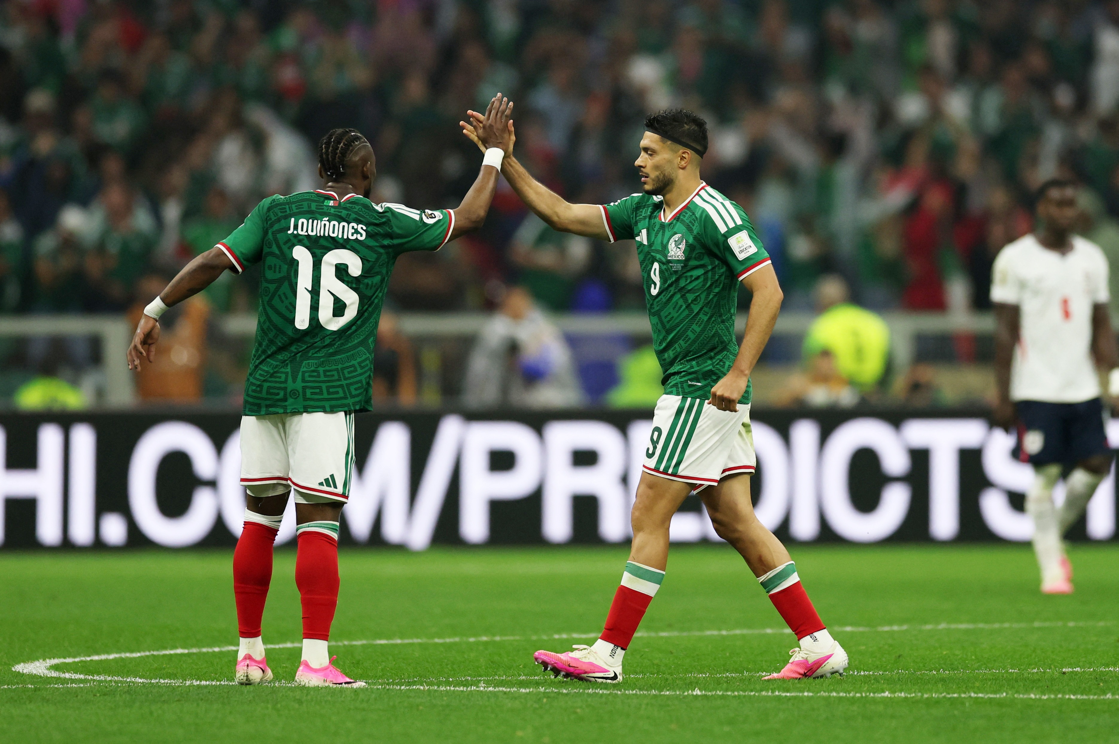 Mexico rut ngan ty so 2-3 truoc Anh hinh anh