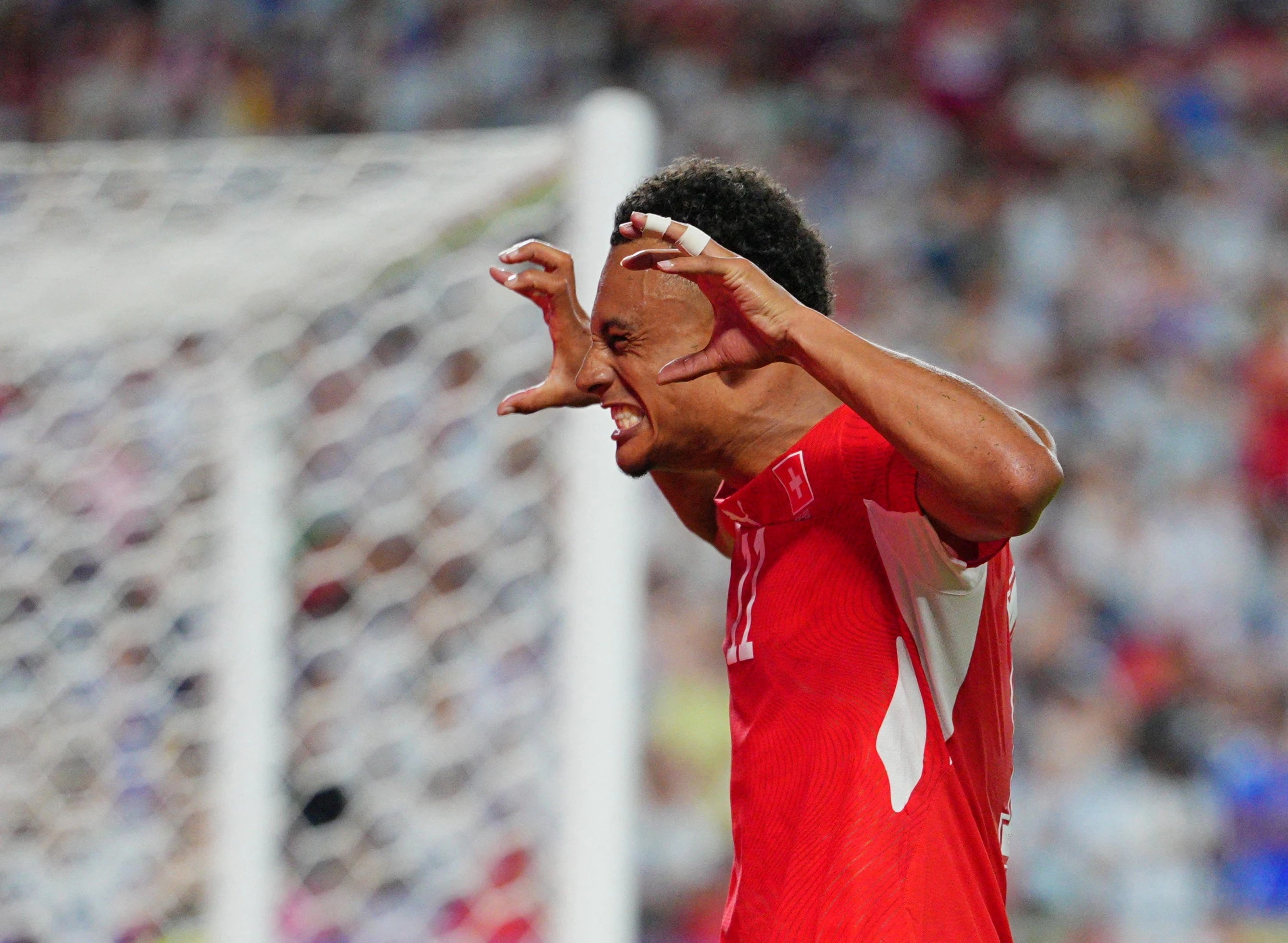Thụy Sĩ gỡ hòa 1-1 trước Argentina
