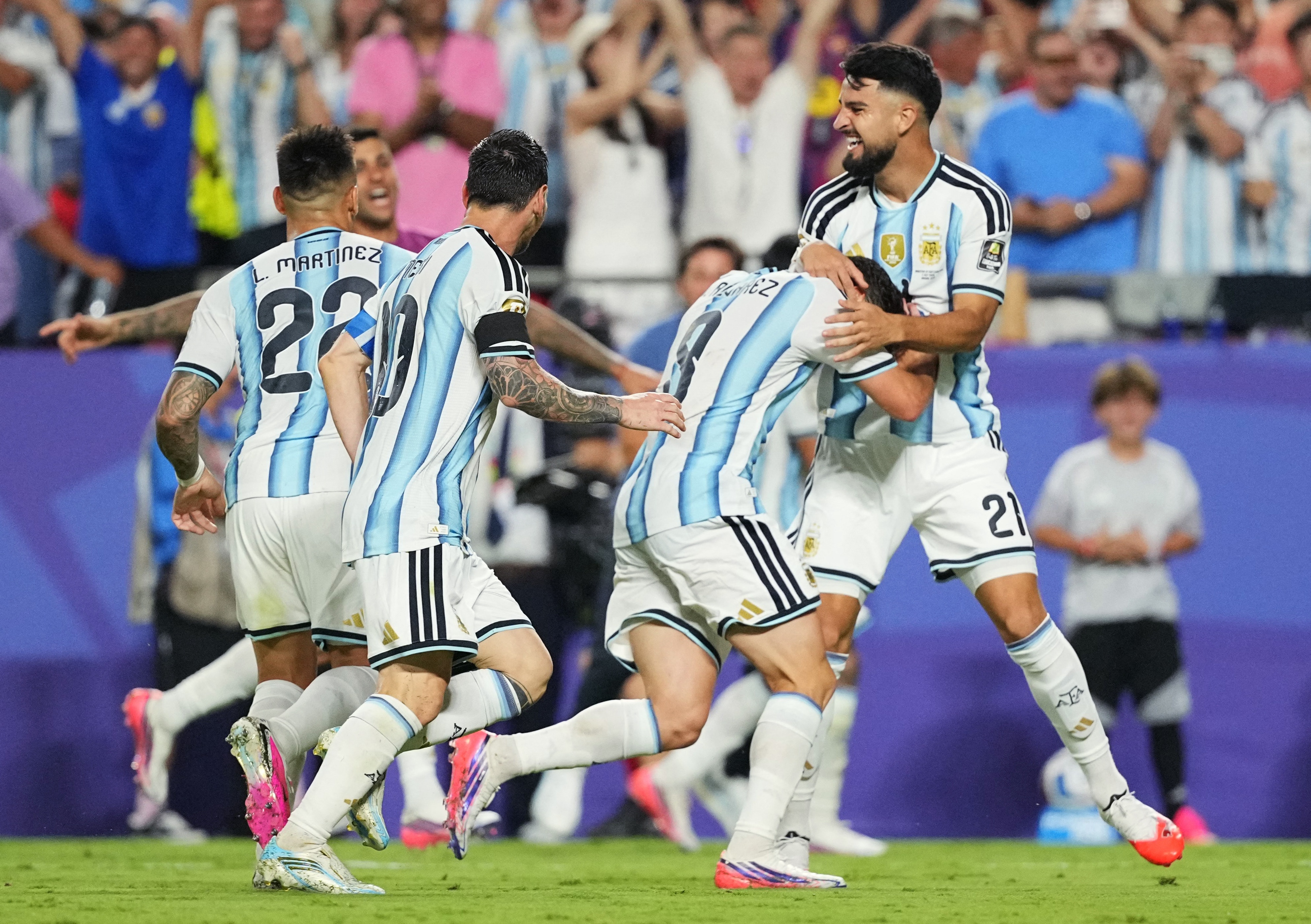 Highlights Argentina 3-1 Thụy Sĩ