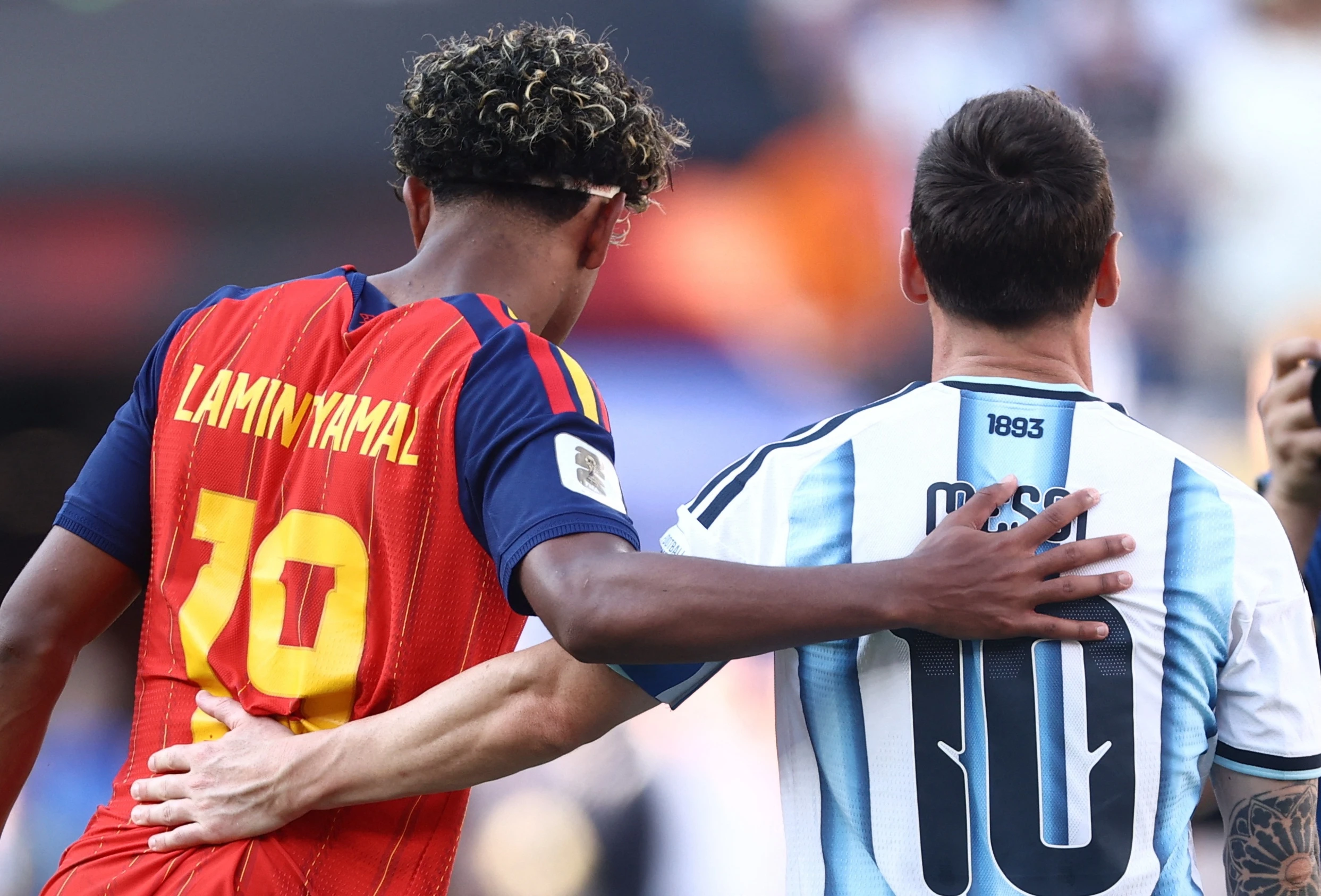 Messi và Yamal hành xử khác biệt