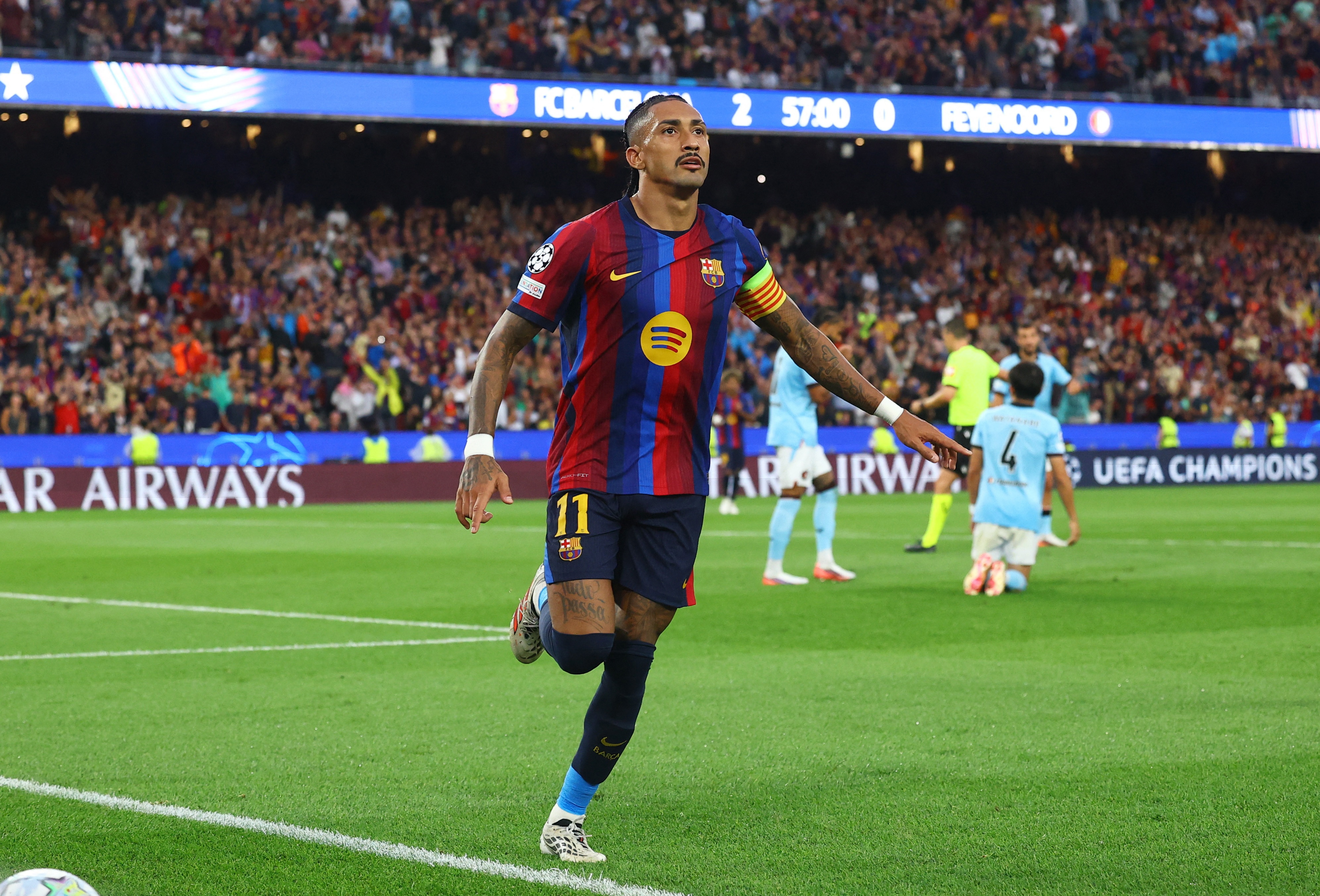 Barcelona không mua được Julian Alvarez lại hay