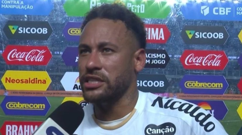 Neymar tỏa sáng, Santos thoát hiểm