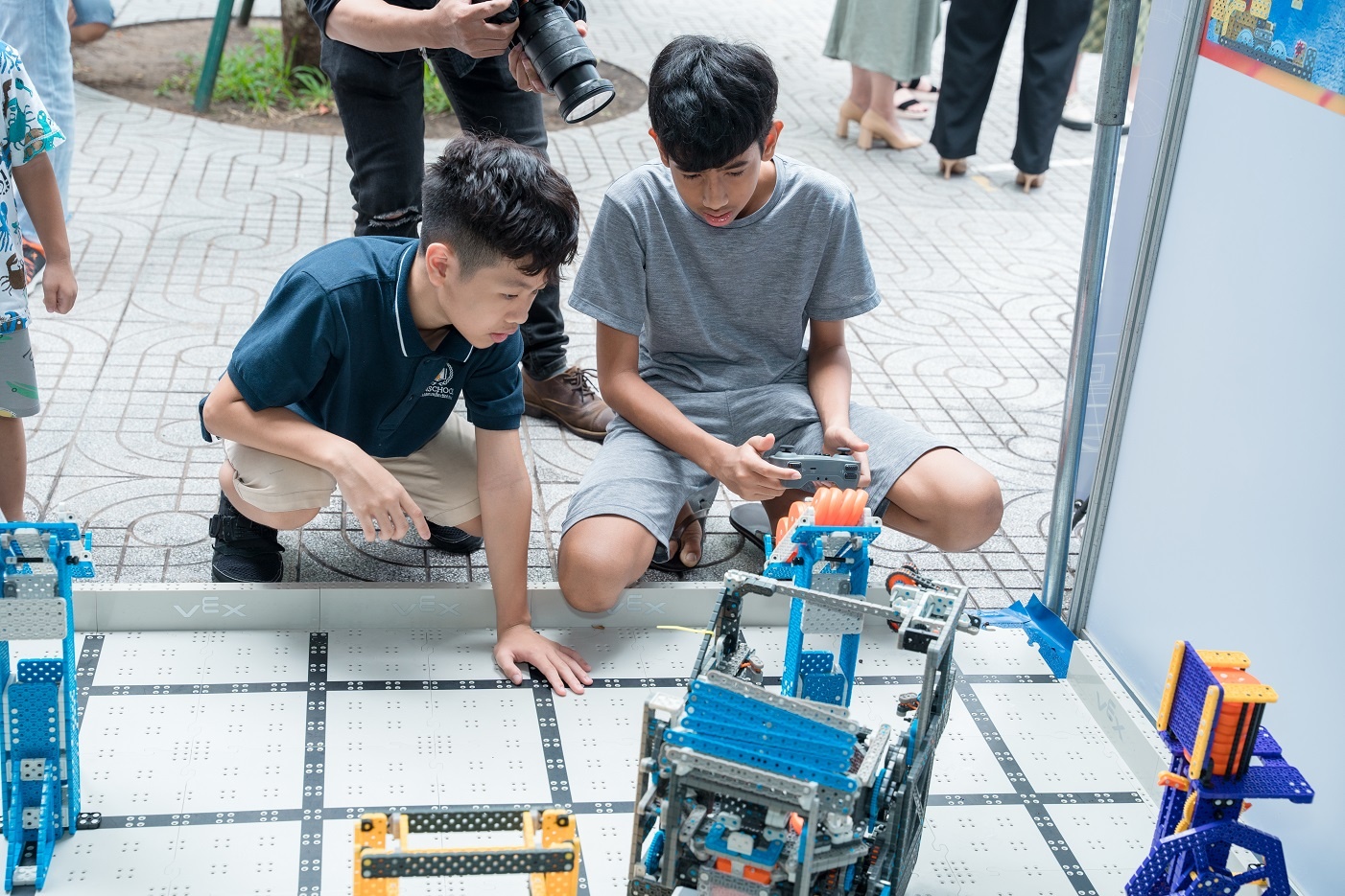 STEM,  STEM X-Station anh 2