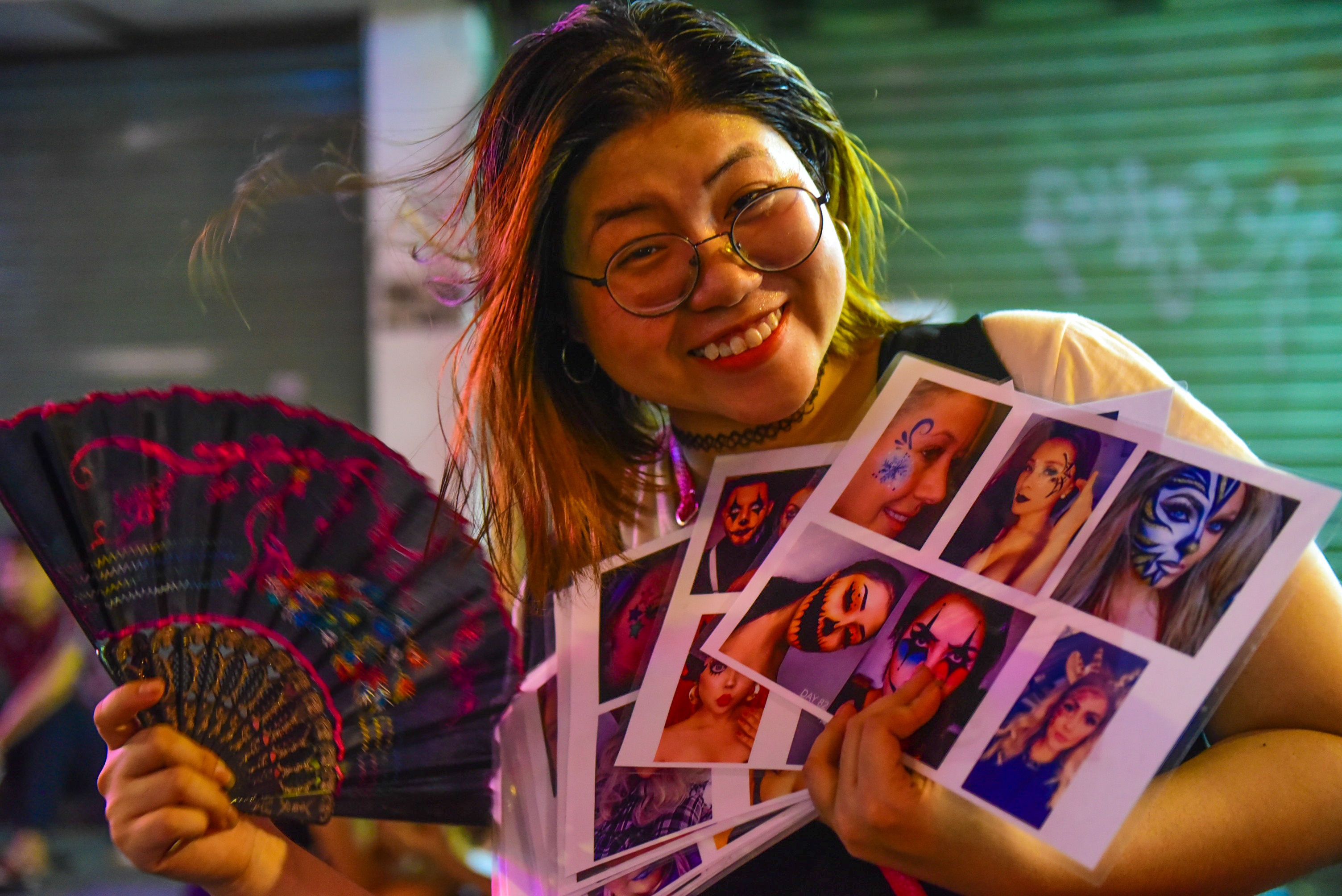 Nguoi Sai Gon hoa trang xuong pho Bui Vien anh 10