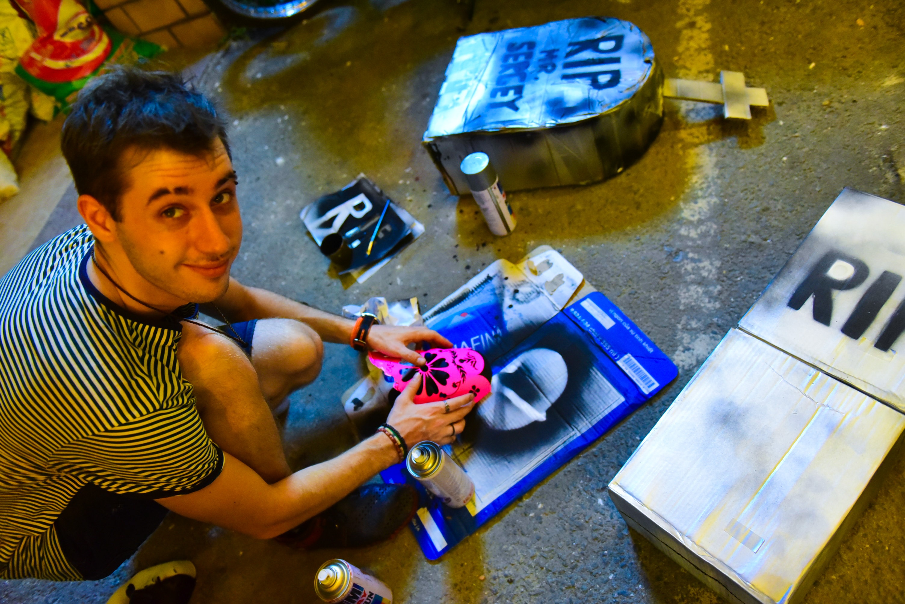 Nguoi Sai Gon hoa trang xuong pho Bui Vien anh 13