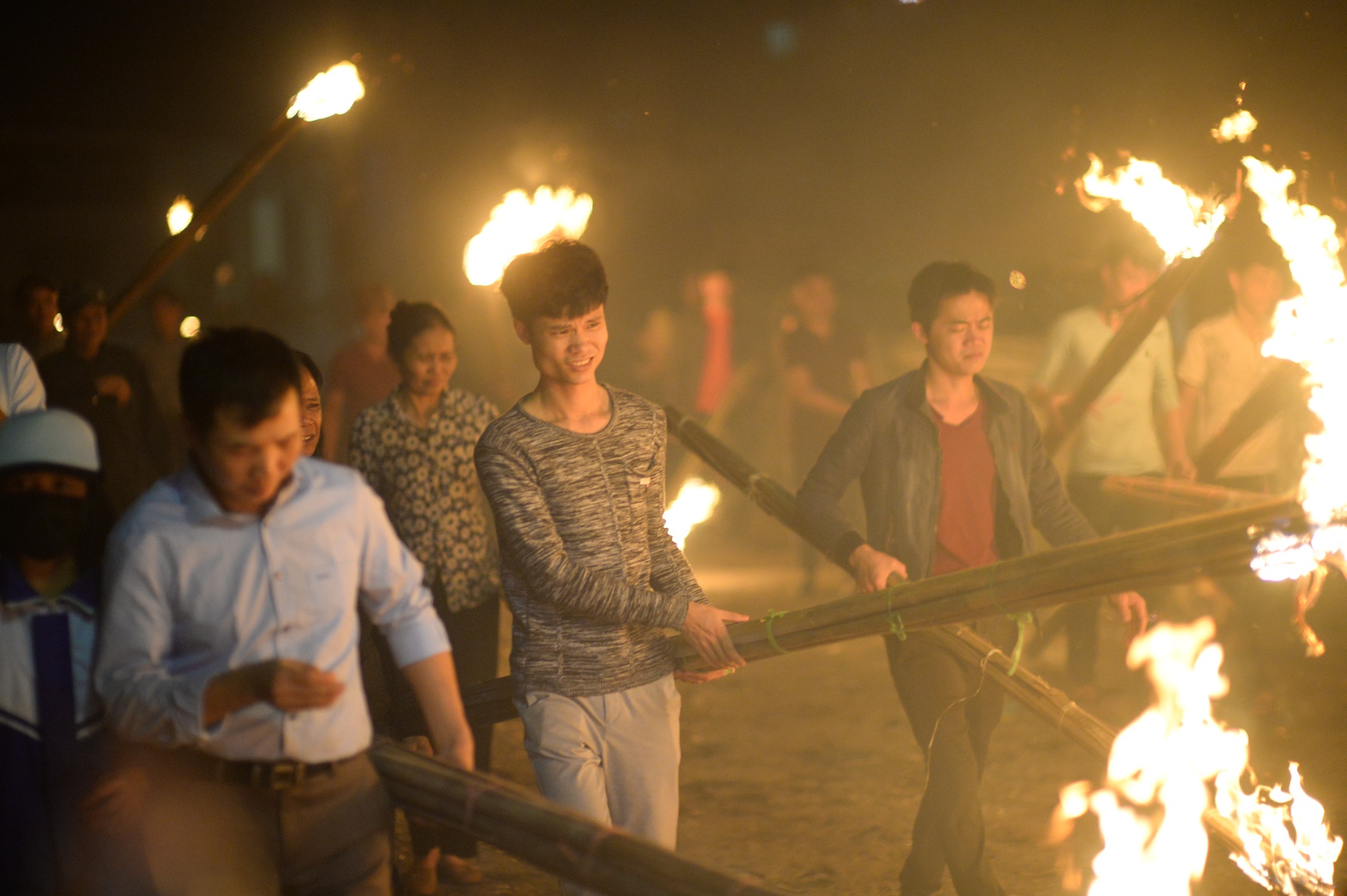 Lay lua giao thua o La Xuyen anh 8