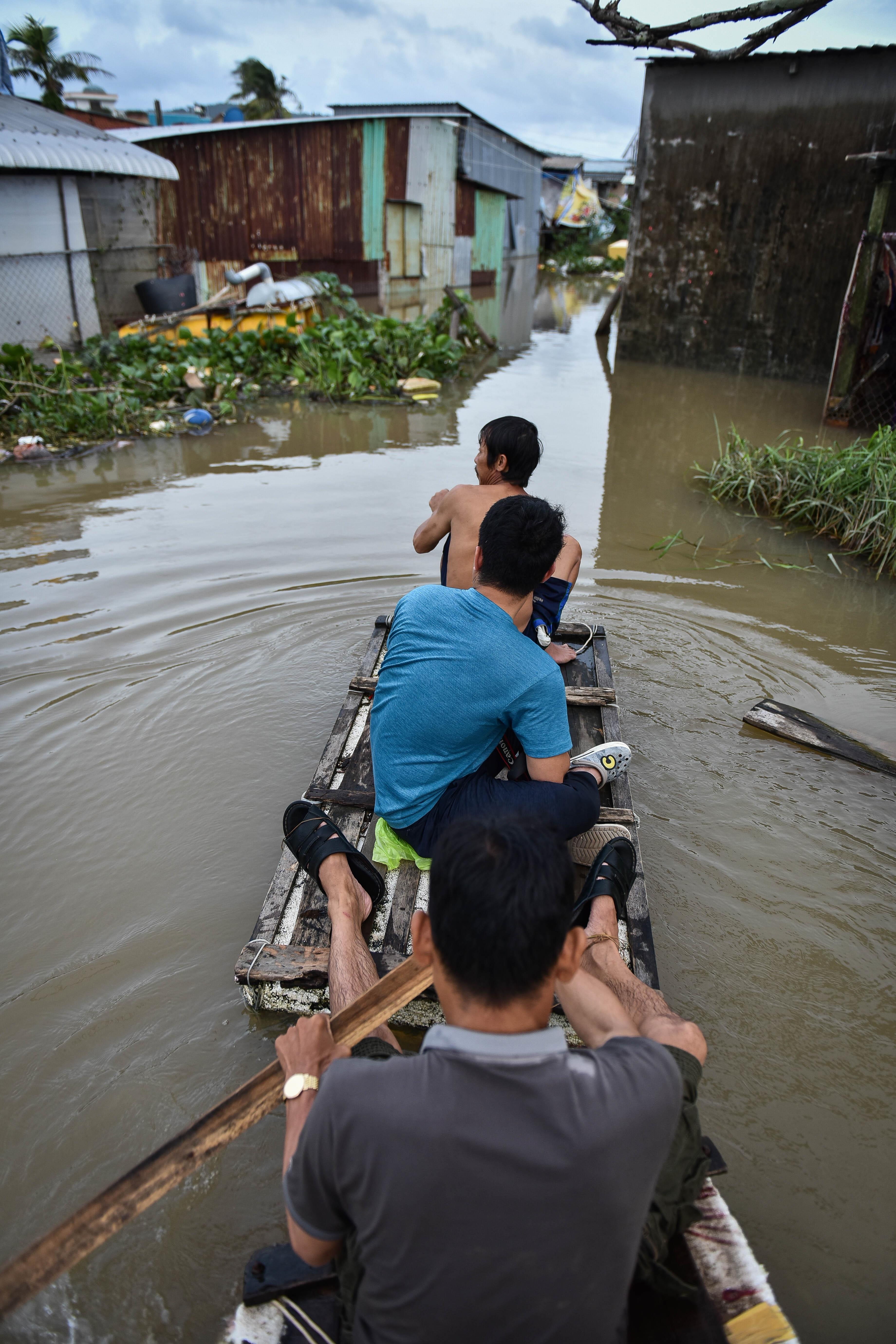 Phu Quoc mua lu lich su anh 9