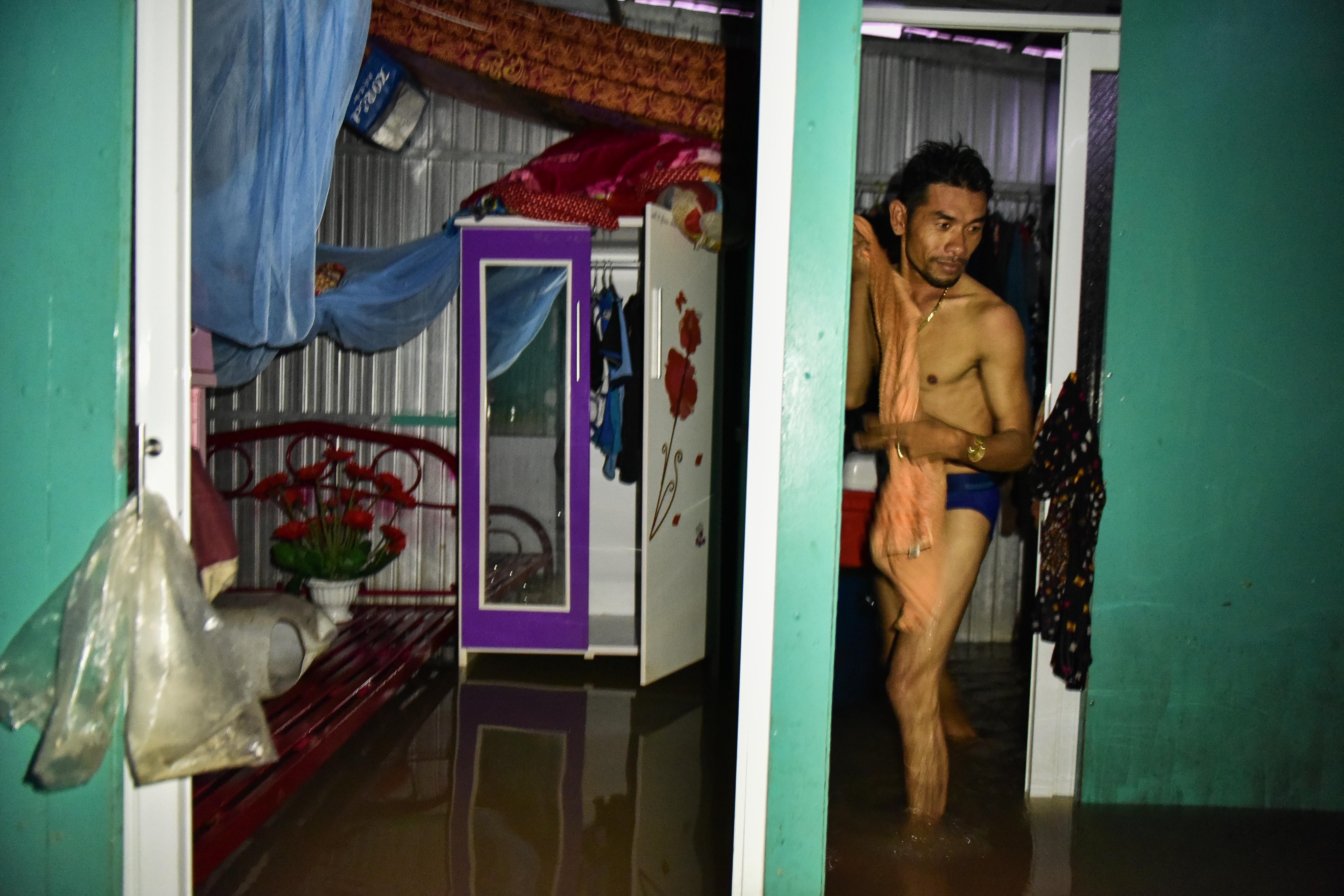 Phu Quoc mua lu lich su anh 14