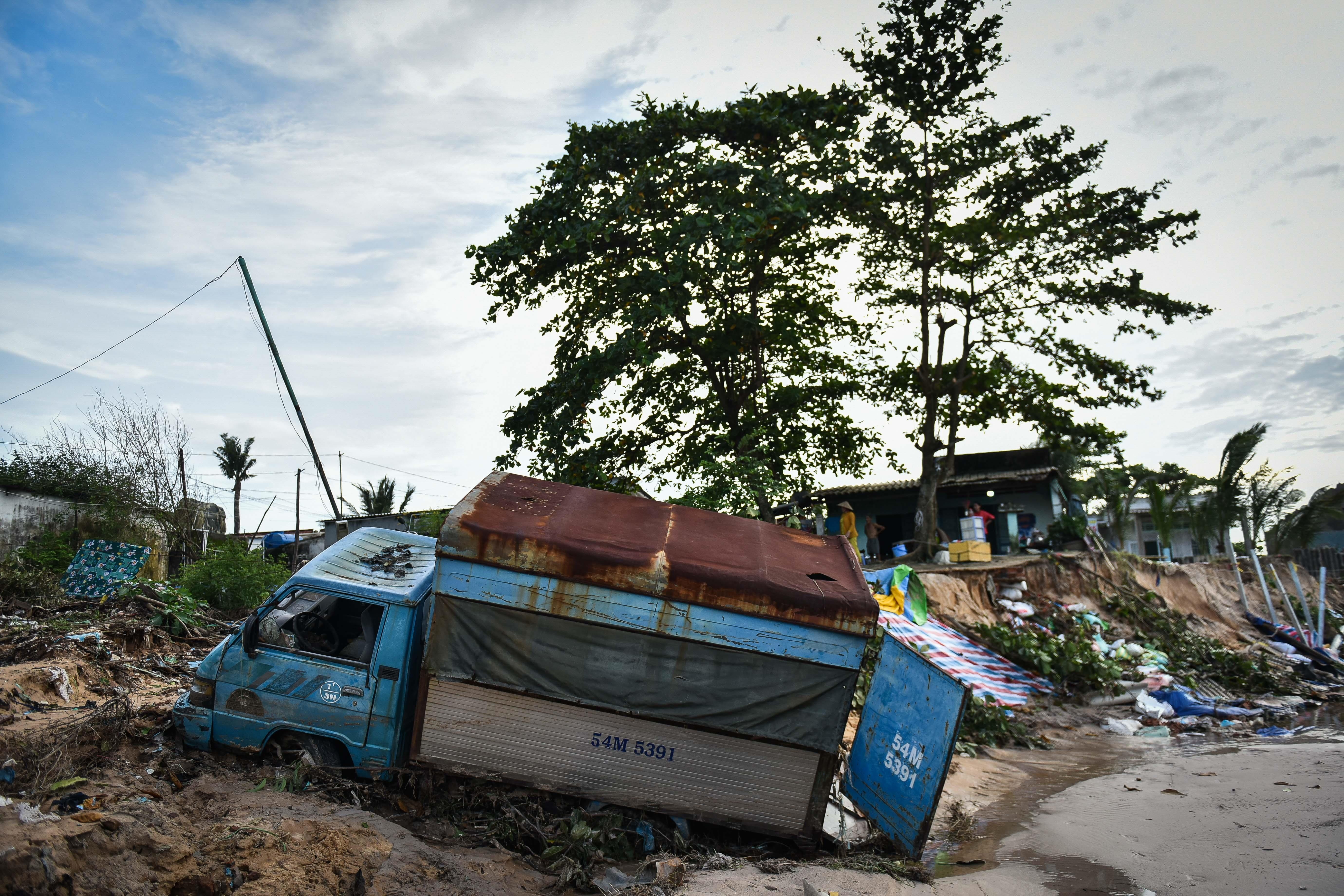 Phu Quoc mua lu lich su anh 2