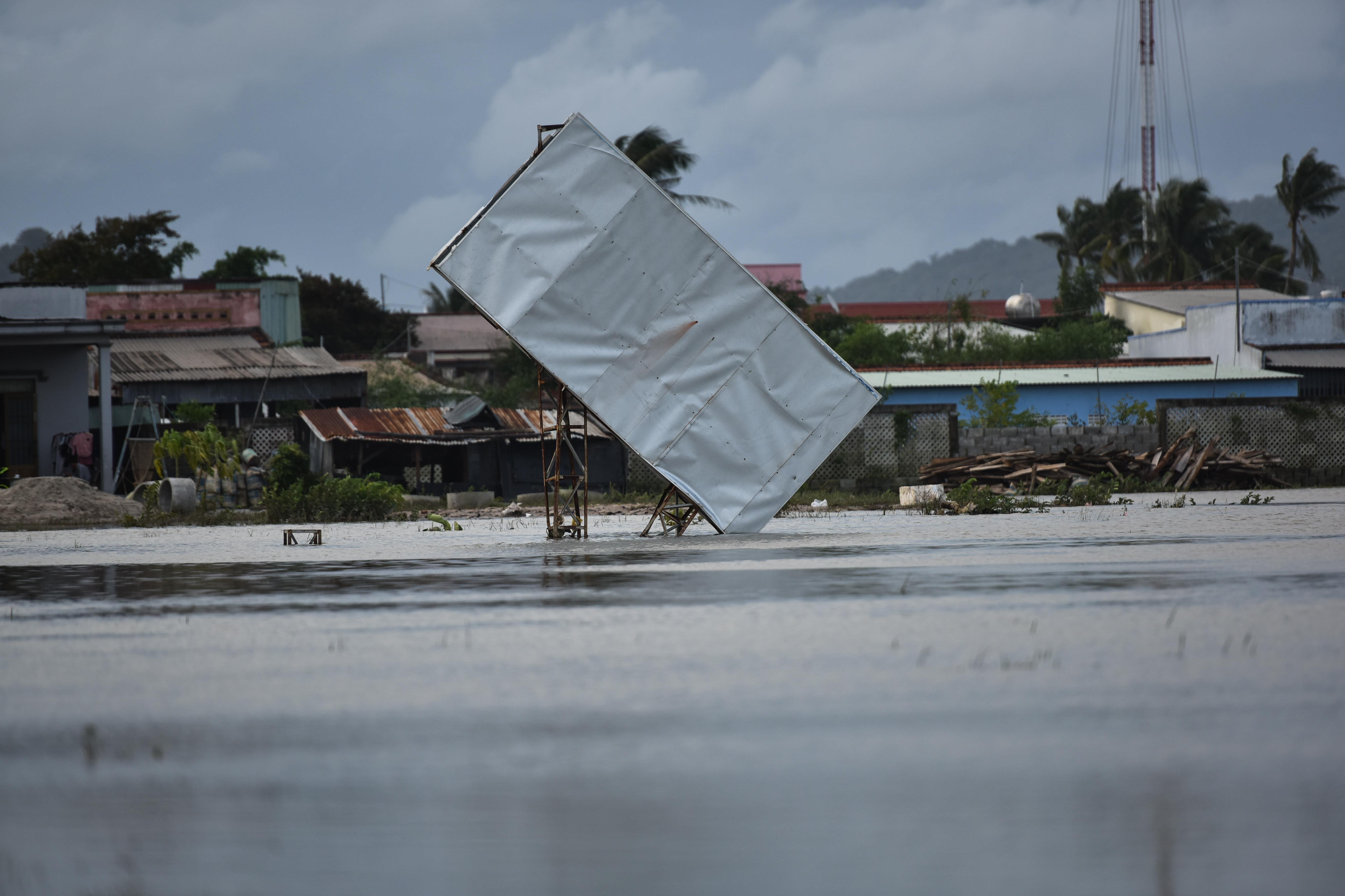 Phu Quoc mua lu lich su anh 5