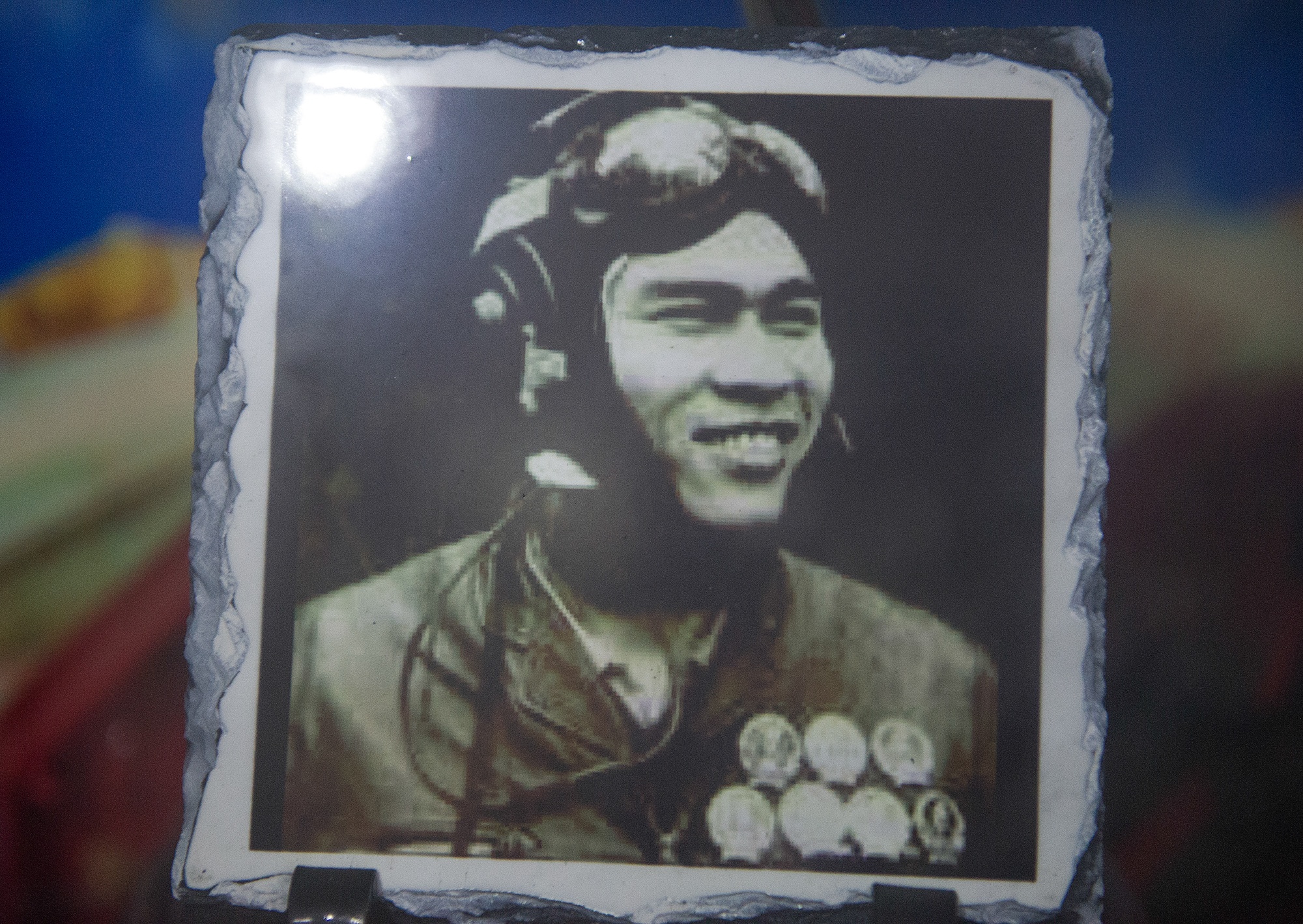 anh hung phi cong Nguyen Van Bay anh 3