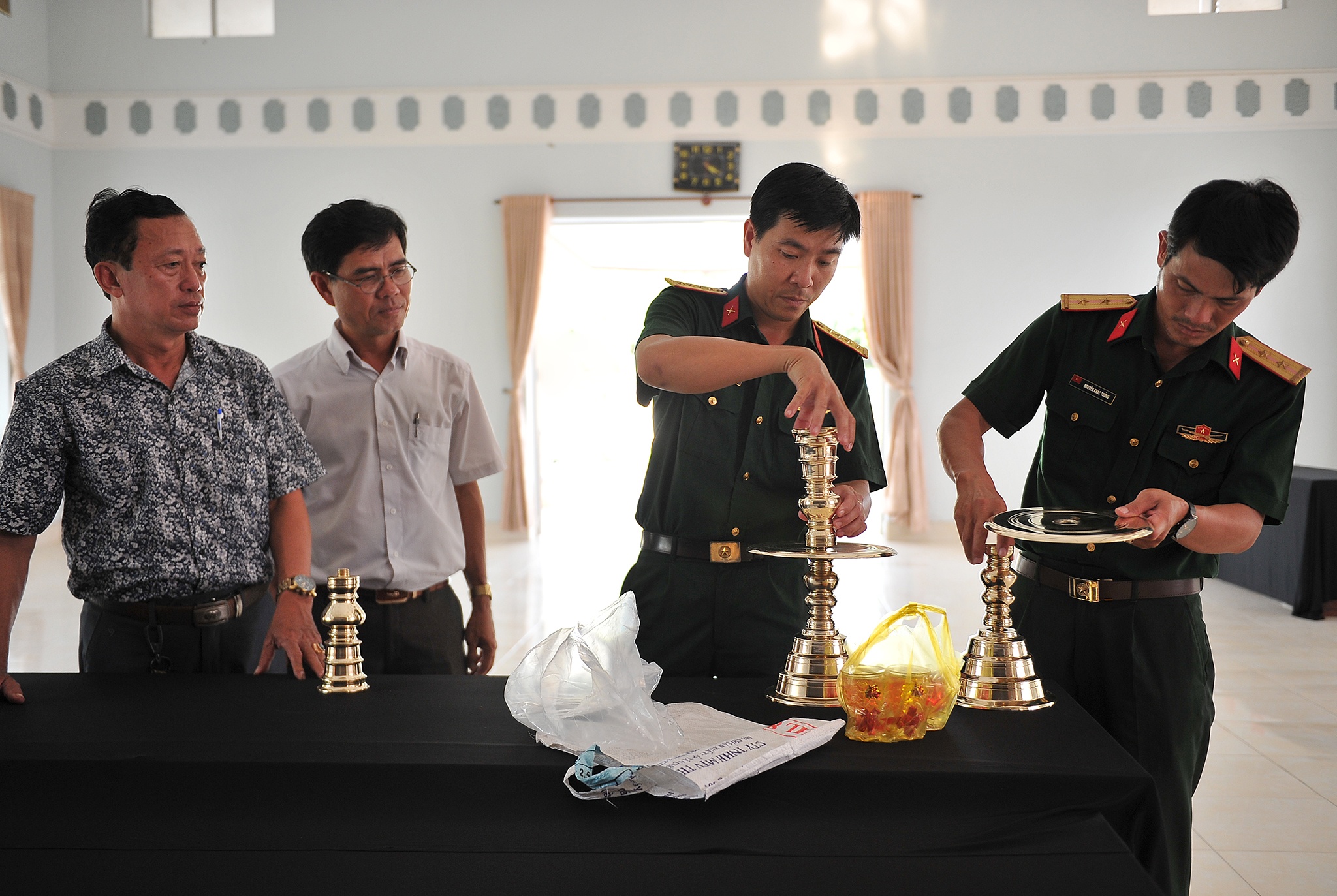 Anh hung ban may bay Nguyen Van Bay anh 2