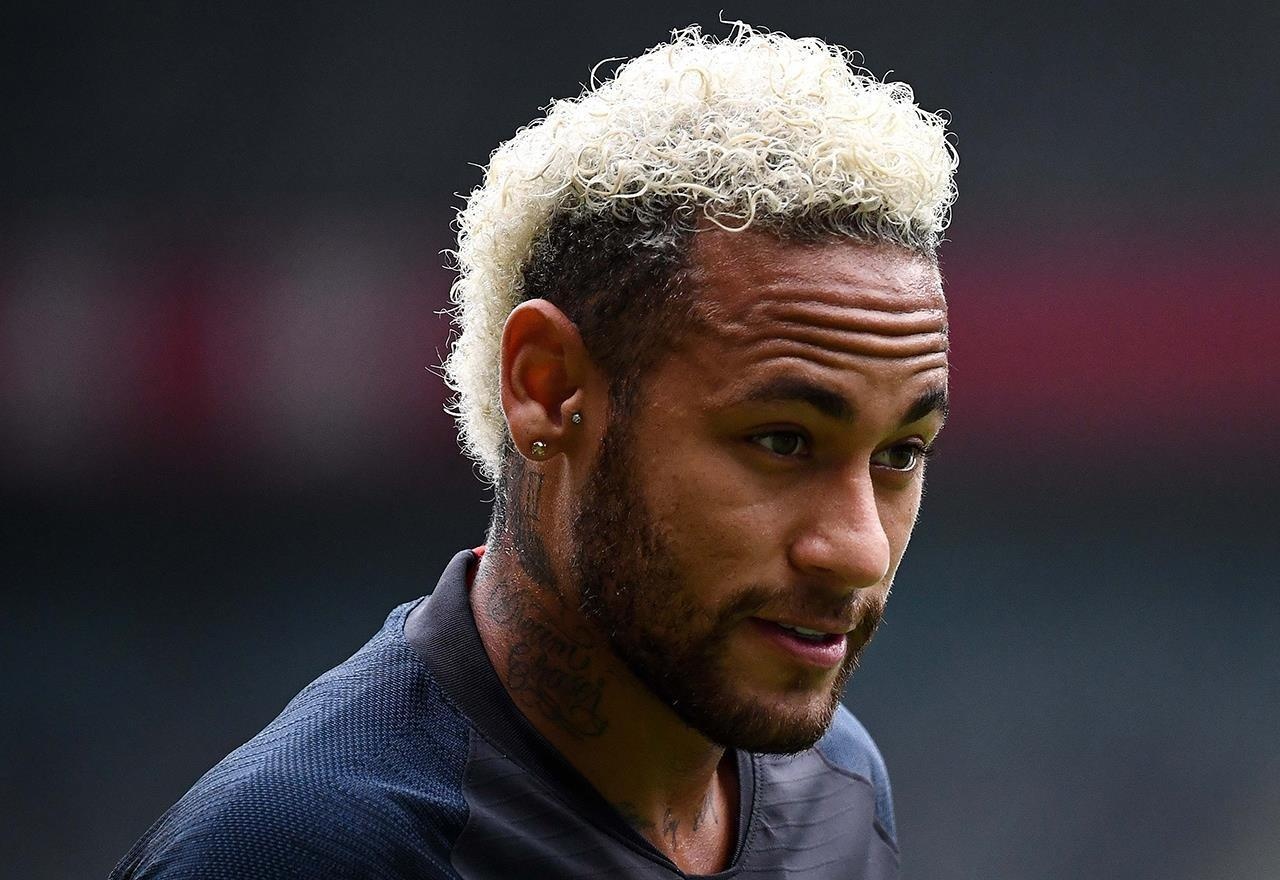 Neymar nhan loi, muon cam ket tuong lai voi PSG hinh anh