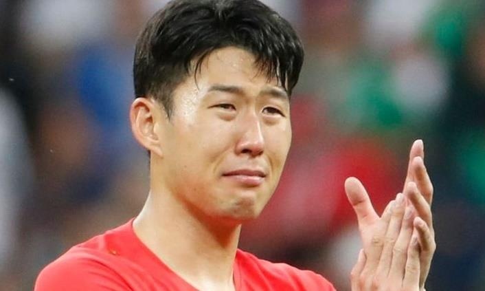 Son Heung-min chan thuong sau tran dau voi Trieu Tien hinh anh