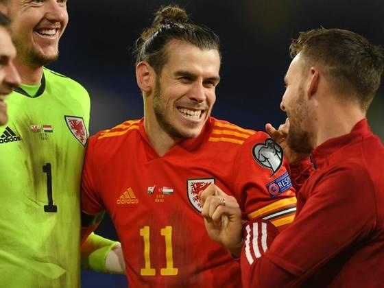 Truyen thong Tay Ban Nha gian du voi Gareth Bale hinh anh