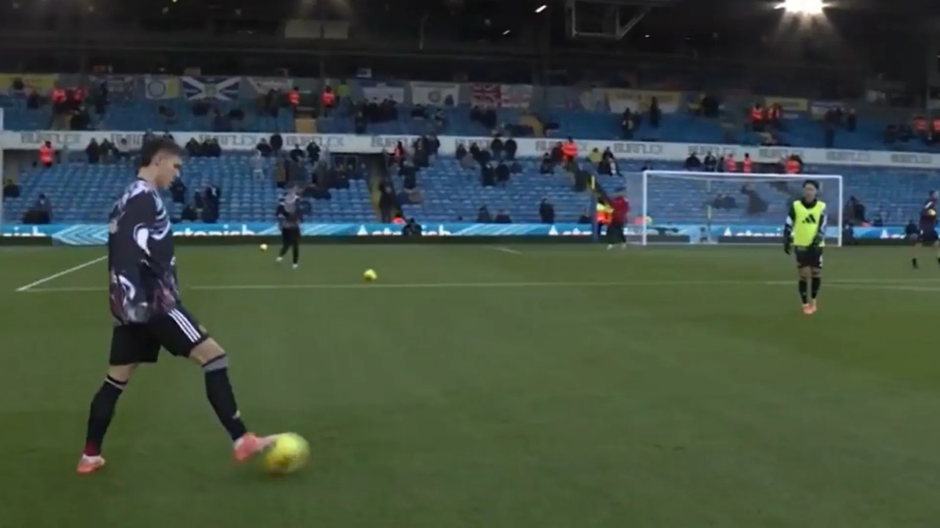 Ugarte lai gay tranh cai hinh anh