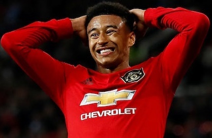 Lingard thue Raiola lam dai dien giua tin don roi MU hinh anh