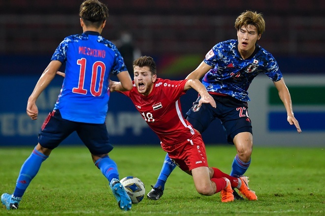 Bong da Nhat Ban co ket qua te sau 32 nam hinh anh