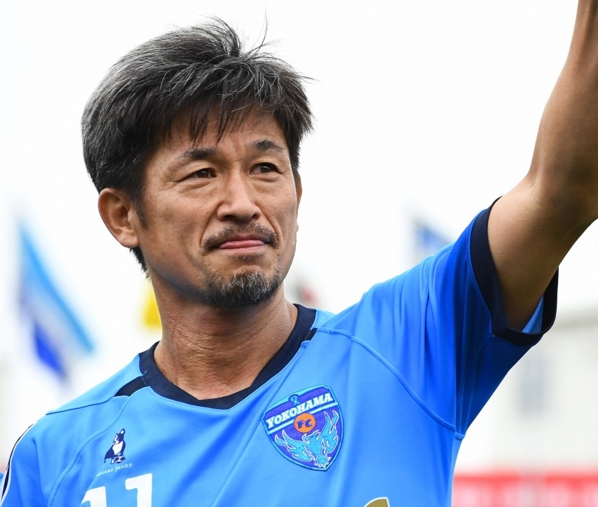 Kazuyoshi Miura se doi dau Chanathip o J.League hinh anh