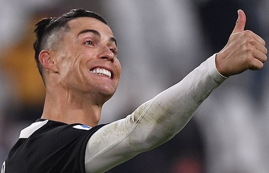 Ronaldo dong y giam gan 4 trieu euro tien luong hinh anh