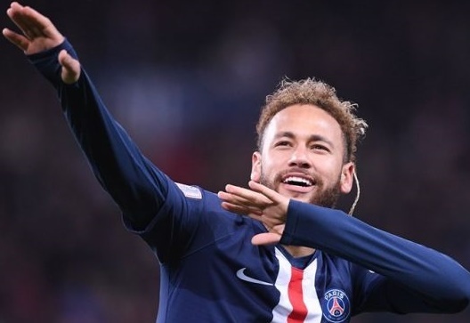 Neymar tren duong tro lai tiep buoc Messi va Ronaldo hinh anh