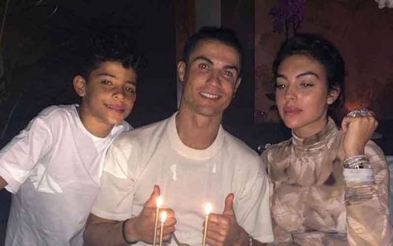 Cristiano Ronaldo anh 1