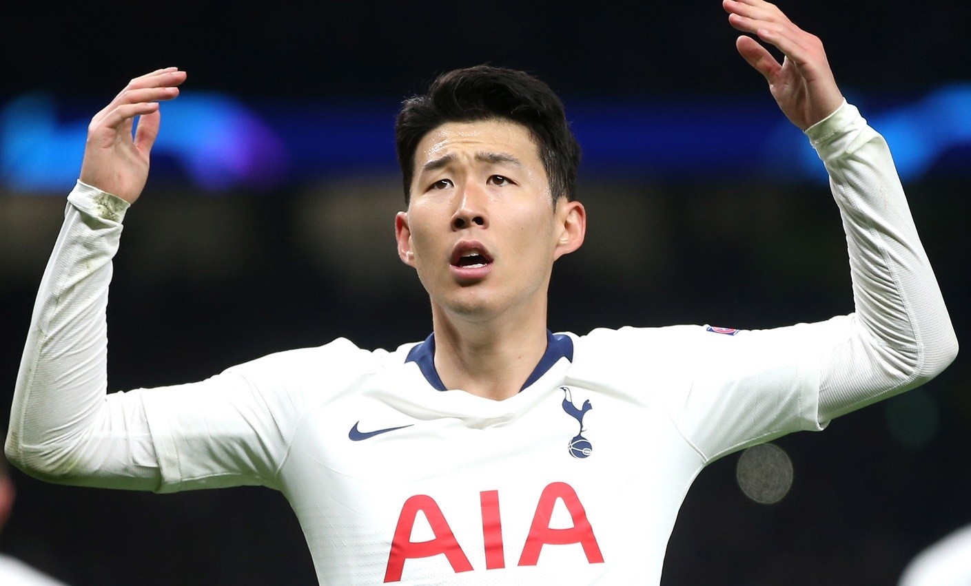 Son Heung-min va virus corona phoi bay mat xau bong da Anh hinh anh