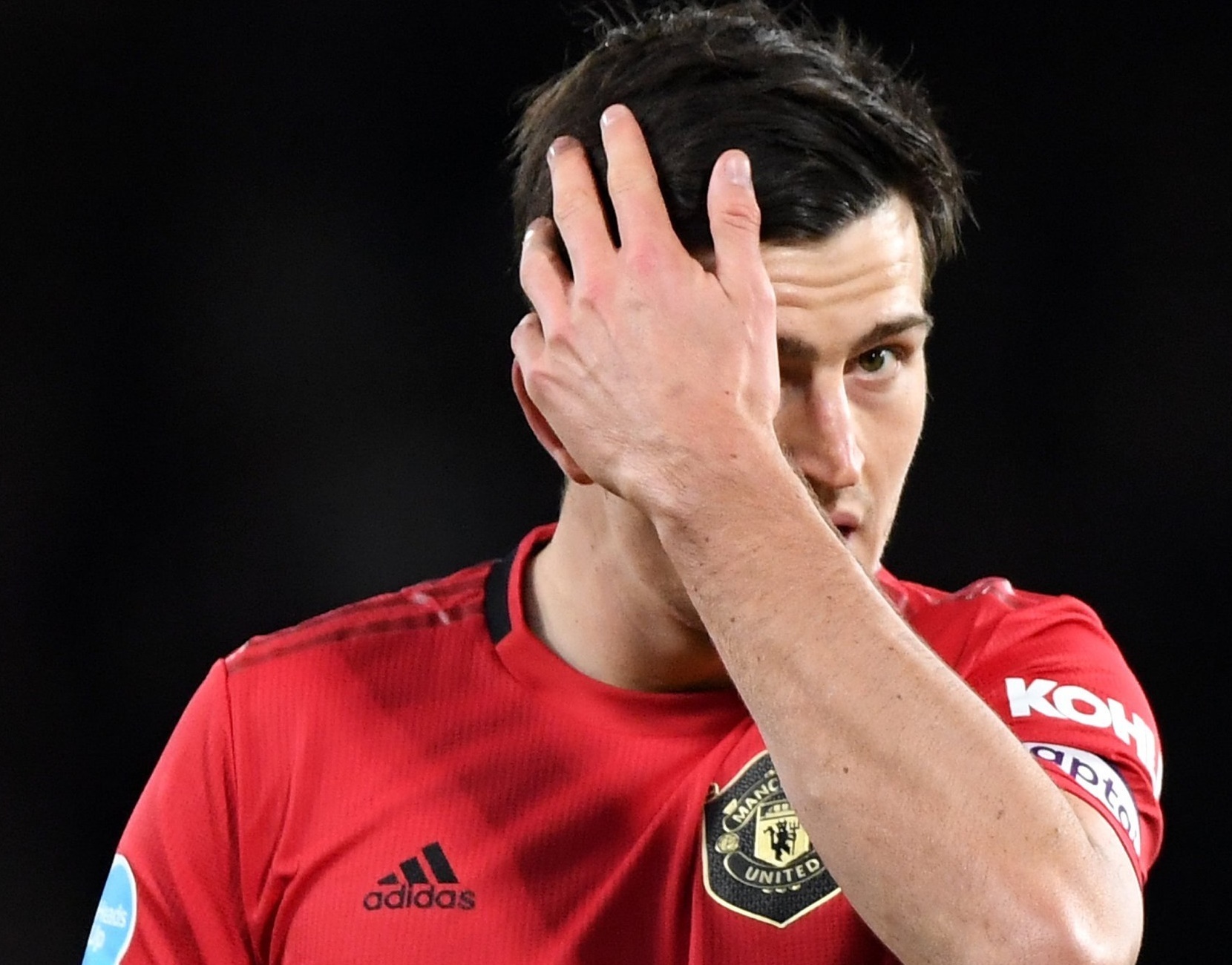 HLV Lampard tuc gian khi Maguire khong bi duoi hinh anh