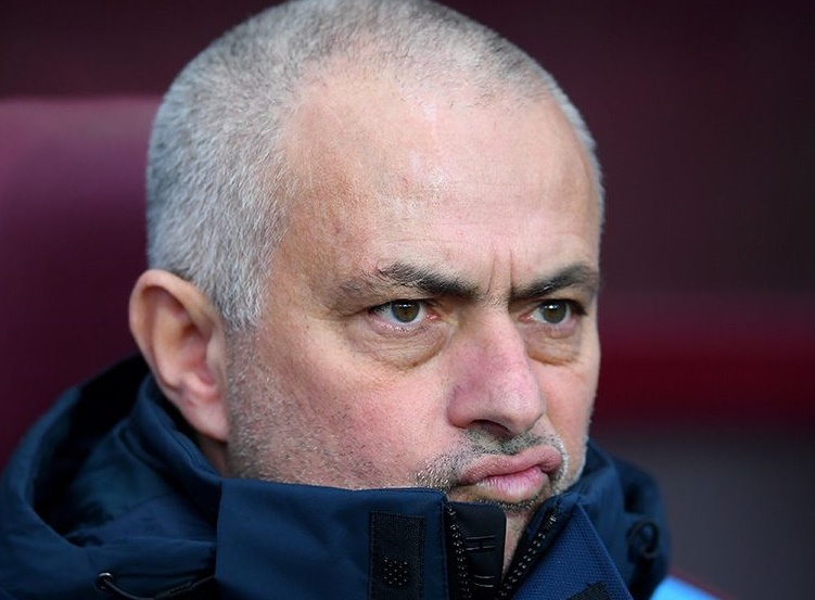 HLV Mourinho lap ky luc dang quen khi Tottenham thua tran hinh anh