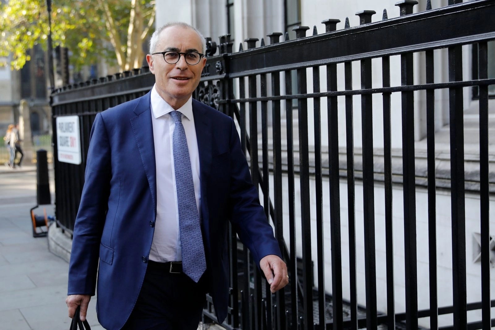 Man City bi phat anh 1