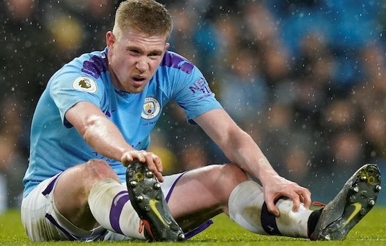 De Bruyne co the nghi da derby Manchester hinh anh