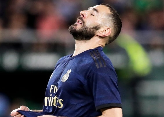 Noi am anh Mbappe se huy hoai Real? hinh anh