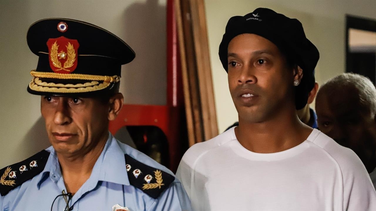 Hanh trinh den dui cua Ronaldinho tai Paraguay hinh anh