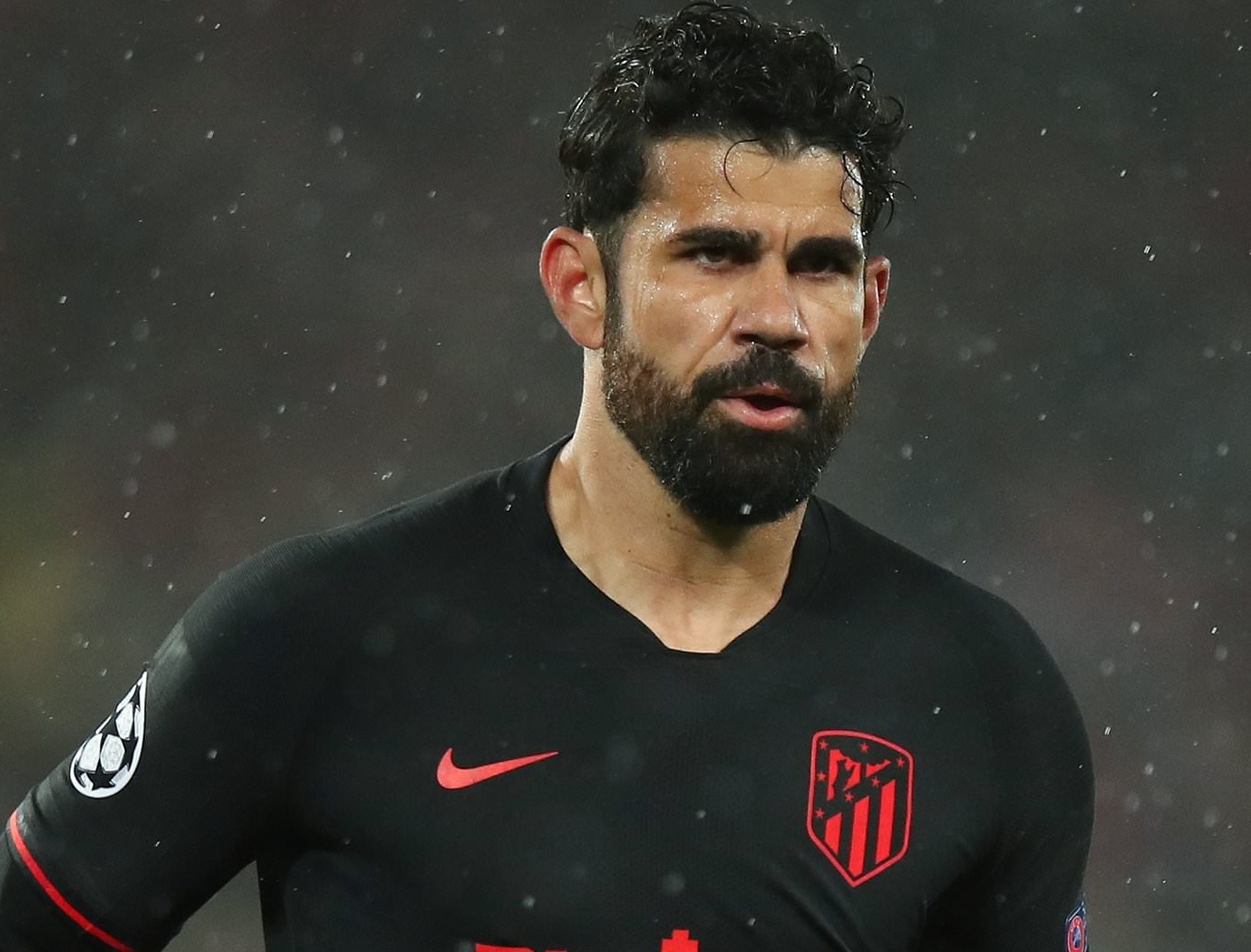 Hanh vi gay buc xuc cua Diego Costa giua dich Covid-19 hinh anh