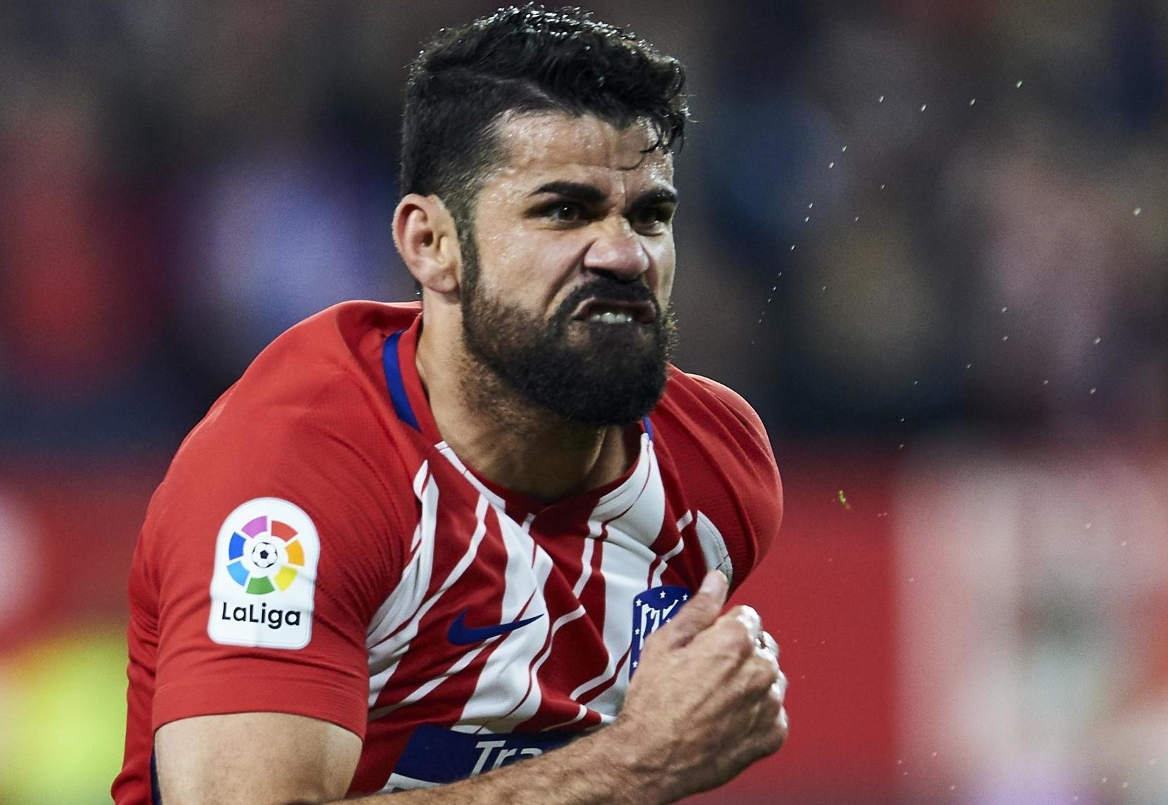 Diego Costa dua cot khi ho giua dich Covid-19 hinh anh