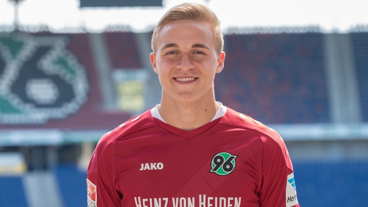 cau thu nhiem virus corona anh 5